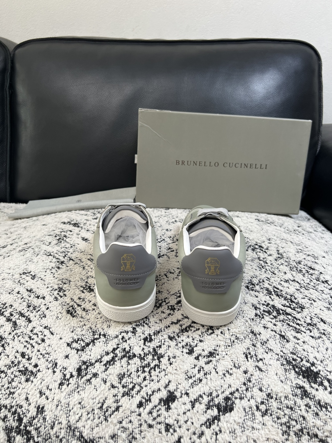 Brunello Cucinelli  高品质 顶级工艺品  BC  专柜同步原厂配置，意大利进口牛皮面料牛内里垫，高品