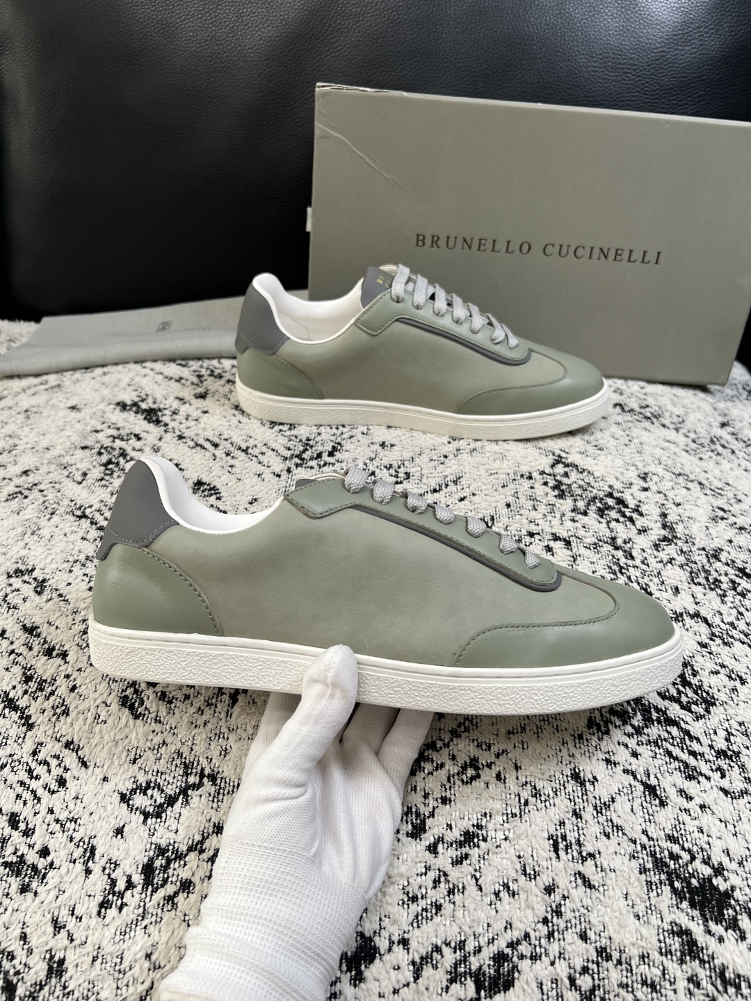 Brunello Cucinelli  高品质 顶级工艺品  BC  专柜同步原厂配置，意大利进口牛皮面料牛内里垫，高品