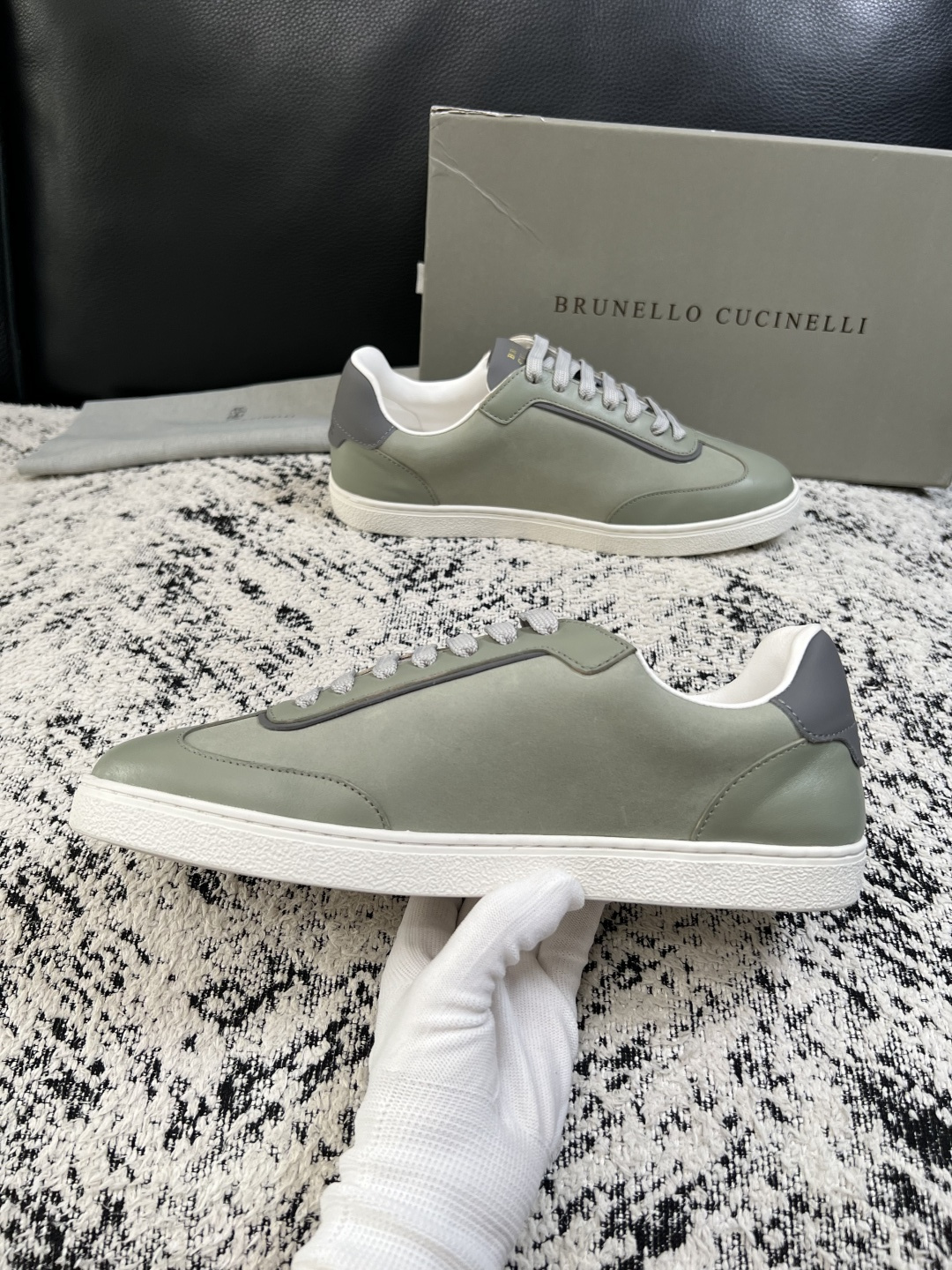 Brunello Cucinelli  高品质 顶级工艺品  BC  专柜同步原厂配置，意大利进口牛皮面料牛内里垫，高品