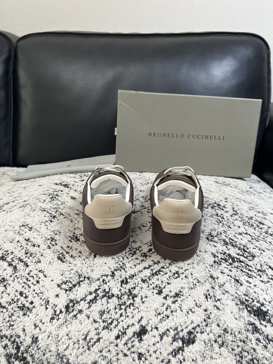 Brunello Cucinelli  高品质 顶级工艺品  BC  专柜同步原厂配置，意大利进口牛皮面料牛内里垫，高品