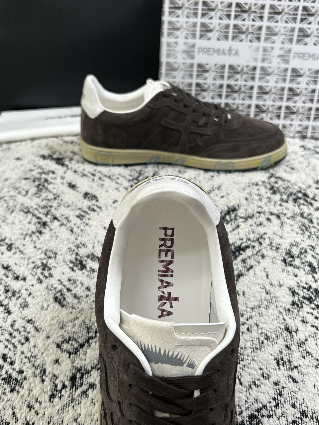 ⚠️只换码不退⚠️  PRMAMITA 高品质  顶级工艺品  普拉米亚达 男士运动鞋专柜同步，鞋面意大利原版进口牛皮搭