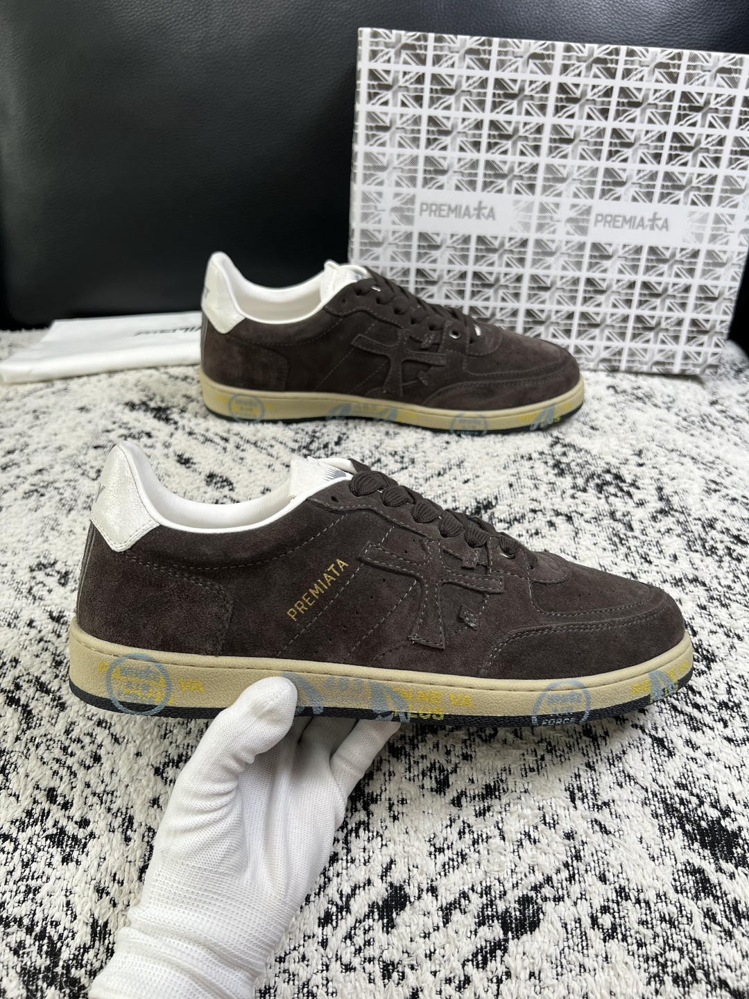 ⚠️只换码不退⚠️  PRMAMITA 高品质  顶级工艺品  普拉米亚达 男士运动鞋专柜同步，鞋面意大利原版进口牛皮搭