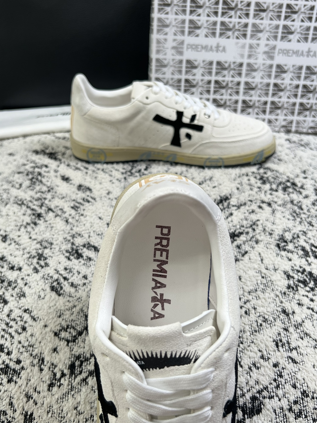 ⚠️只换码不退⚠️  PRMAMITA 高品质  顶级工艺品  普拉米亚达 男士运动鞋专柜同步，鞋面意大利原版进口牛皮搭