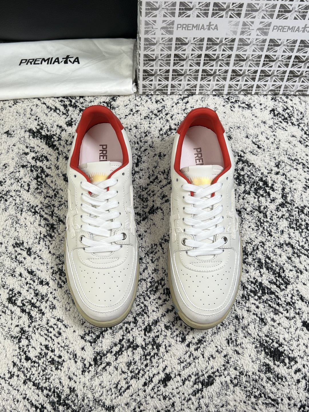 ⚠️只换码不退⚠️  PRMAMITA 高品质  顶级工艺品  普拉米亚达 男士运动鞋专柜同步，鞋面意大利原版进口牛皮搭