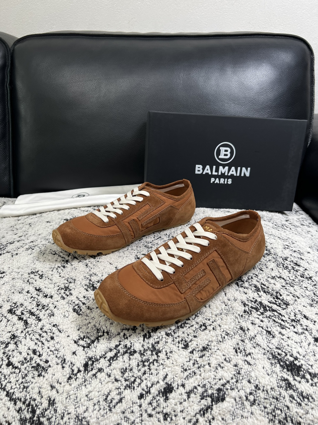 ⚠️只换码不退⚠️    BALMAIN  高品质  顶级工艺品  巴尔曼  专柜新品同步，鞋面意大利进口牛皮拼布面料，