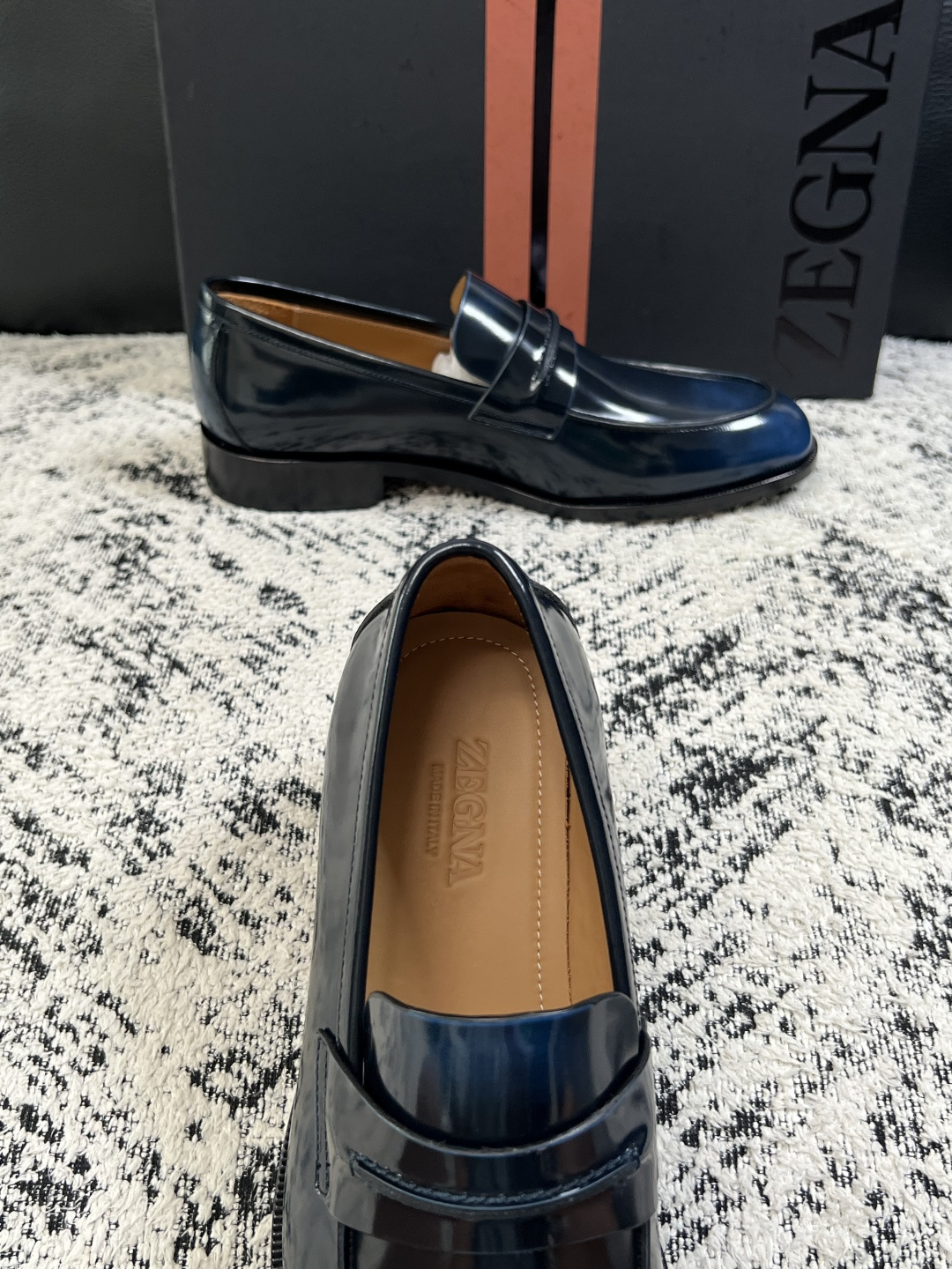 Zegna  高品质  顶级工艺品  杰尼亚  皮鞋专柜新款原厂配置，意大利进口牛皮面料，进口牛里垫，透气舒适，鞋底：原