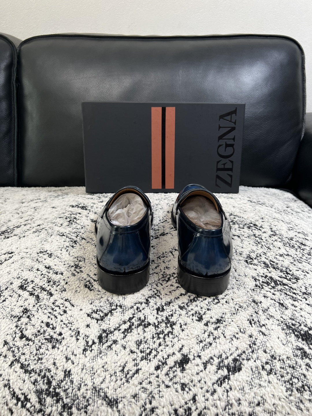 Zegna  高品质  顶级工艺品  杰尼亚  皮鞋专柜新款原厂配置，意大利进口牛皮面料，进口牛里垫，透气舒适，鞋底：原