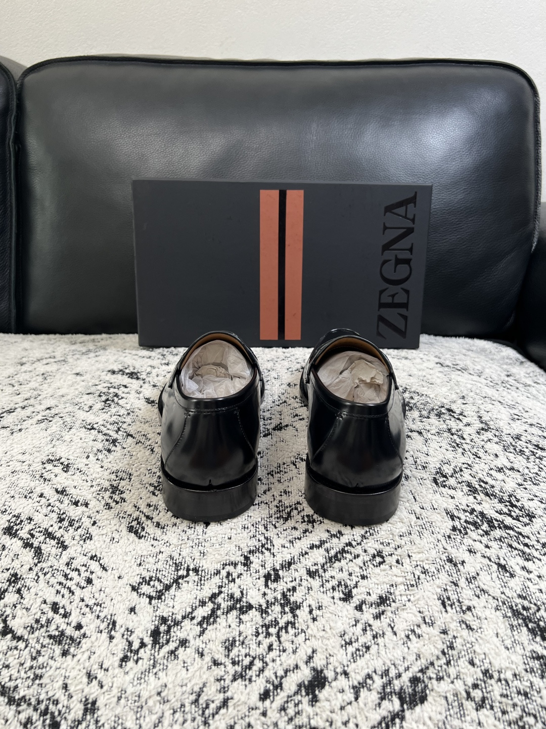 Zegna  高品质  顶级工艺品  杰尼亚  皮鞋专柜新款原厂配置，意大利进口牛皮面料，进口牛里垫，透气舒适，鞋底：原