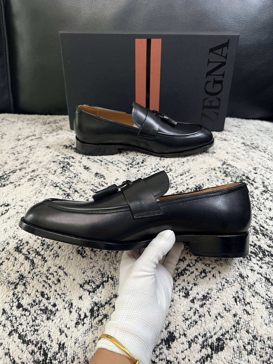 Zegna  高品质  顶级工艺品  杰尼亚  皮鞋专柜新款原厂配置，意大利进口牛皮面料，进口牛里垫，透气舒适，鞋底：原