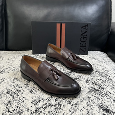 Zegna 高品质 顶级工艺品 杰尼亚 皮鞋专柜新款原厂配置,意大利进口牛皮面料,进口牛里垫,透气舒适,鞋底:原 Zegna 高品质 顶级工艺品 杰尼亚 皮鞋专柜新款原厂配置,意大利进口牛皮面料,进口牛里垫,透气舒适,鞋底:原