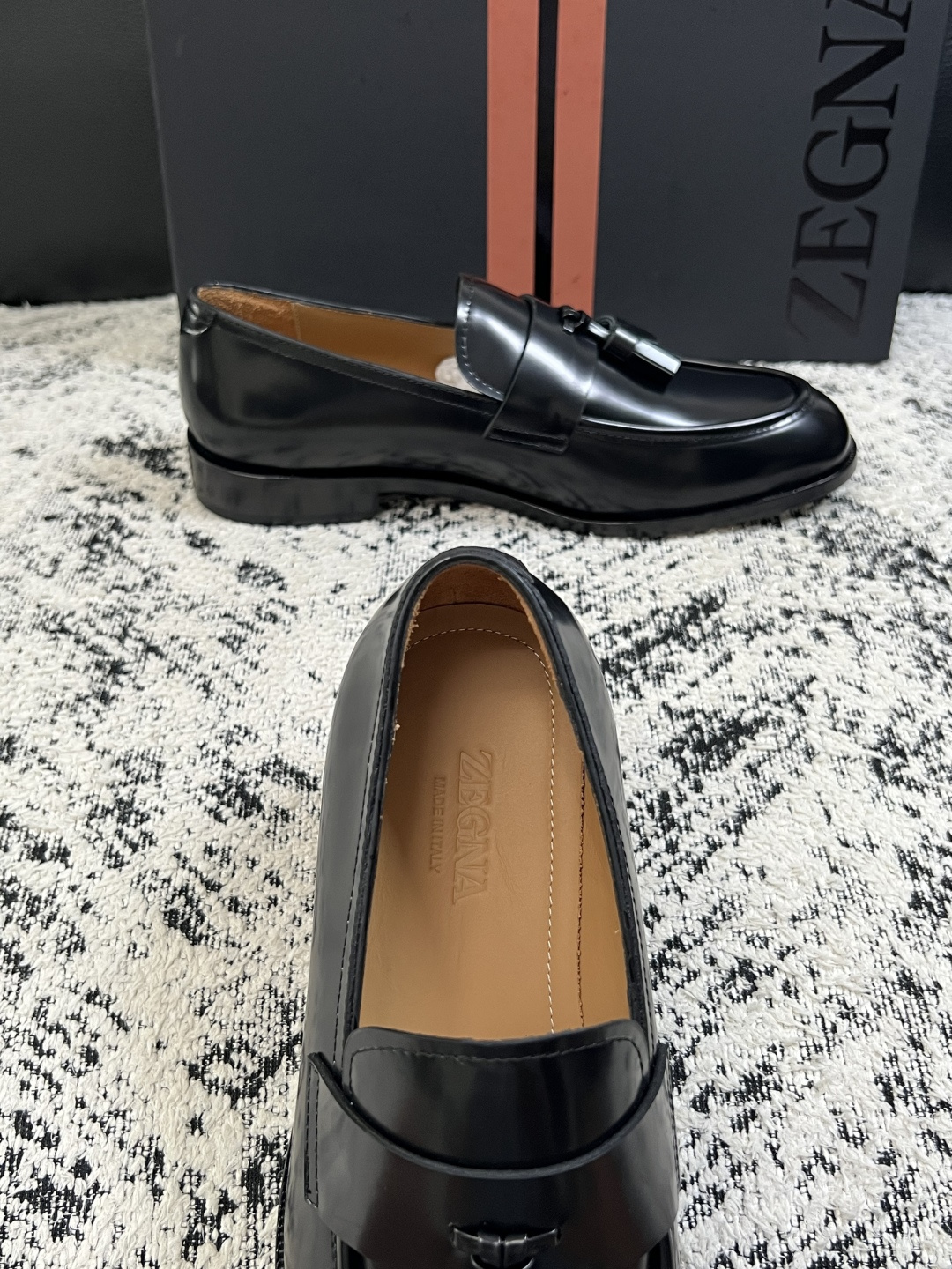 Zegna  高品质  顶级工艺品  杰尼亚  皮鞋专柜新款原厂配置，意大利进口牛皮面料，进口牛里垫，透气舒适，鞋底：原