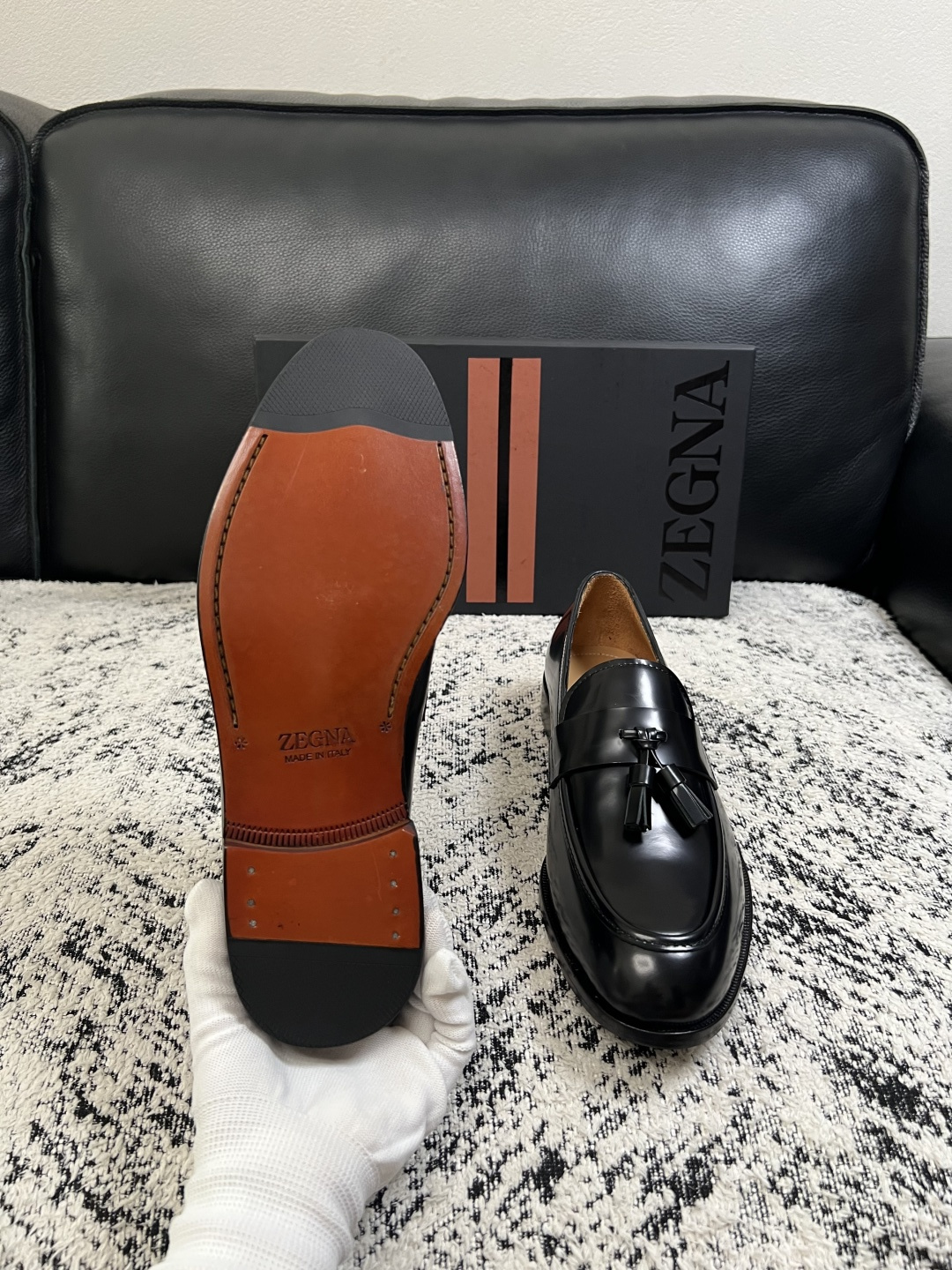 Zegna  高品质  顶级工艺品  杰尼亚  皮鞋专柜新款原厂配置，意大利进口牛皮面料，进口牛里垫，透气舒适，鞋底：原