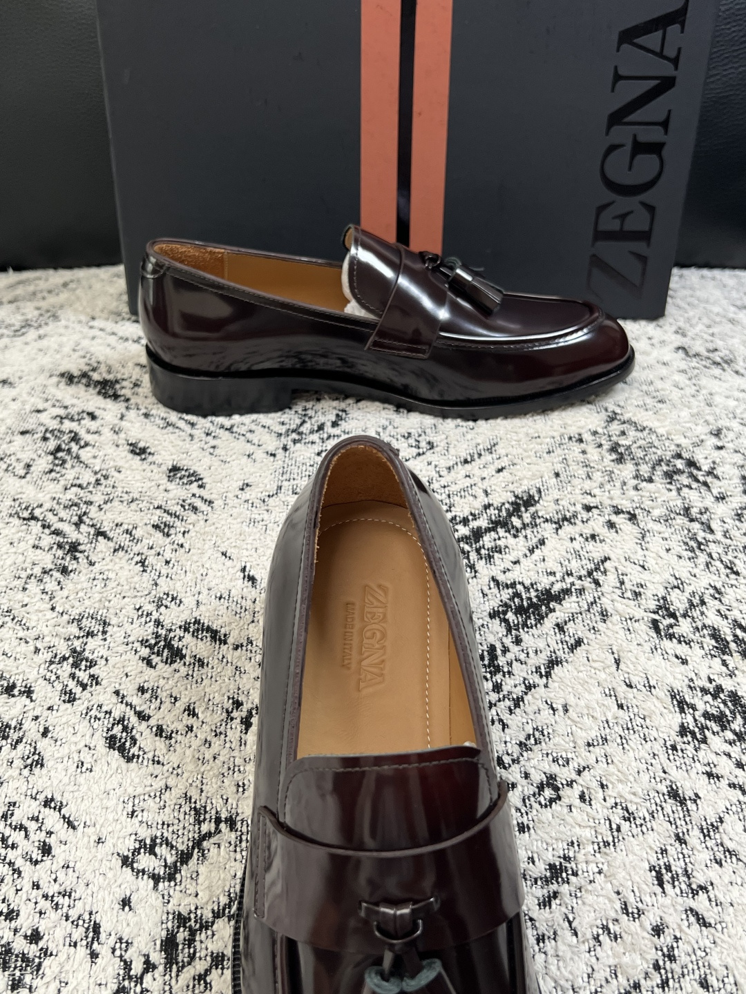 Zegna  高品质  顶级工艺品  杰尼亚  皮鞋专柜新款原厂配置，意大利进口牛皮面料，进口牛里垫，透气舒适，鞋底：原