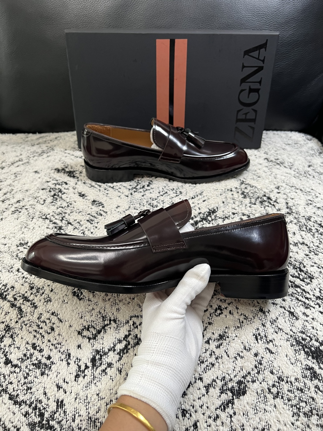 Zegna  高品质  顶级工艺品  杰尼亚  皮鞋专柜新款原厂配置，意大利进口牛皮面料，进口牛里垫，透气舒适，鞋底：原