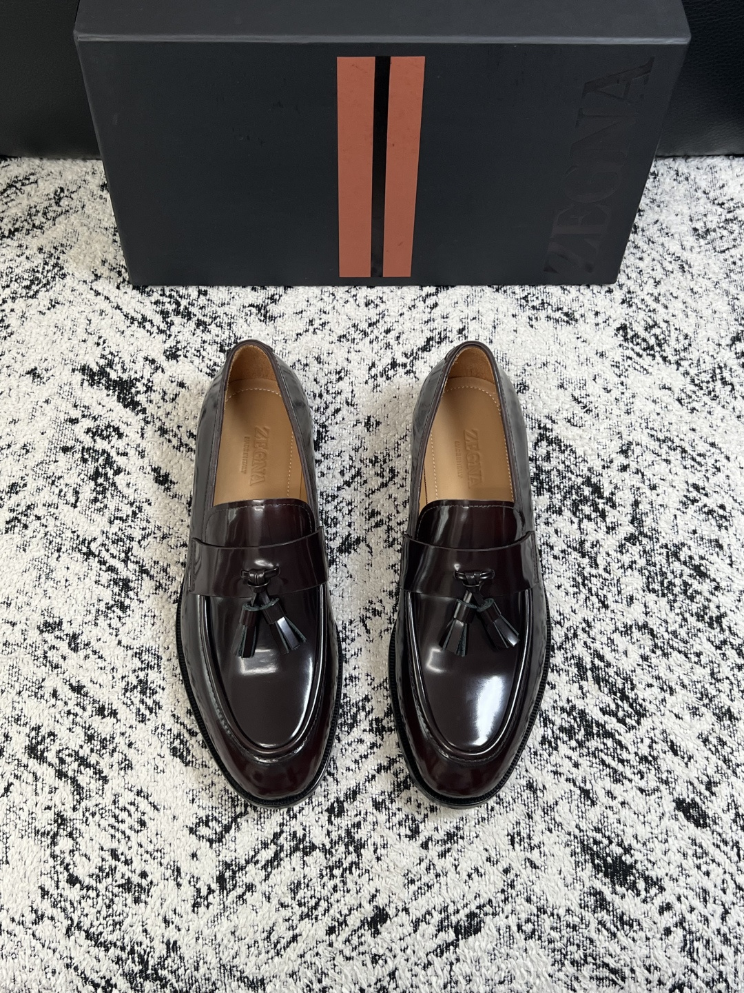 Zegna  高品质  顶级工艺品  杰尼亚  皮鞋专柜新款原厂配置，意大利进口牛皮面料，进口牛里垫，透气舒适，鞋底：原