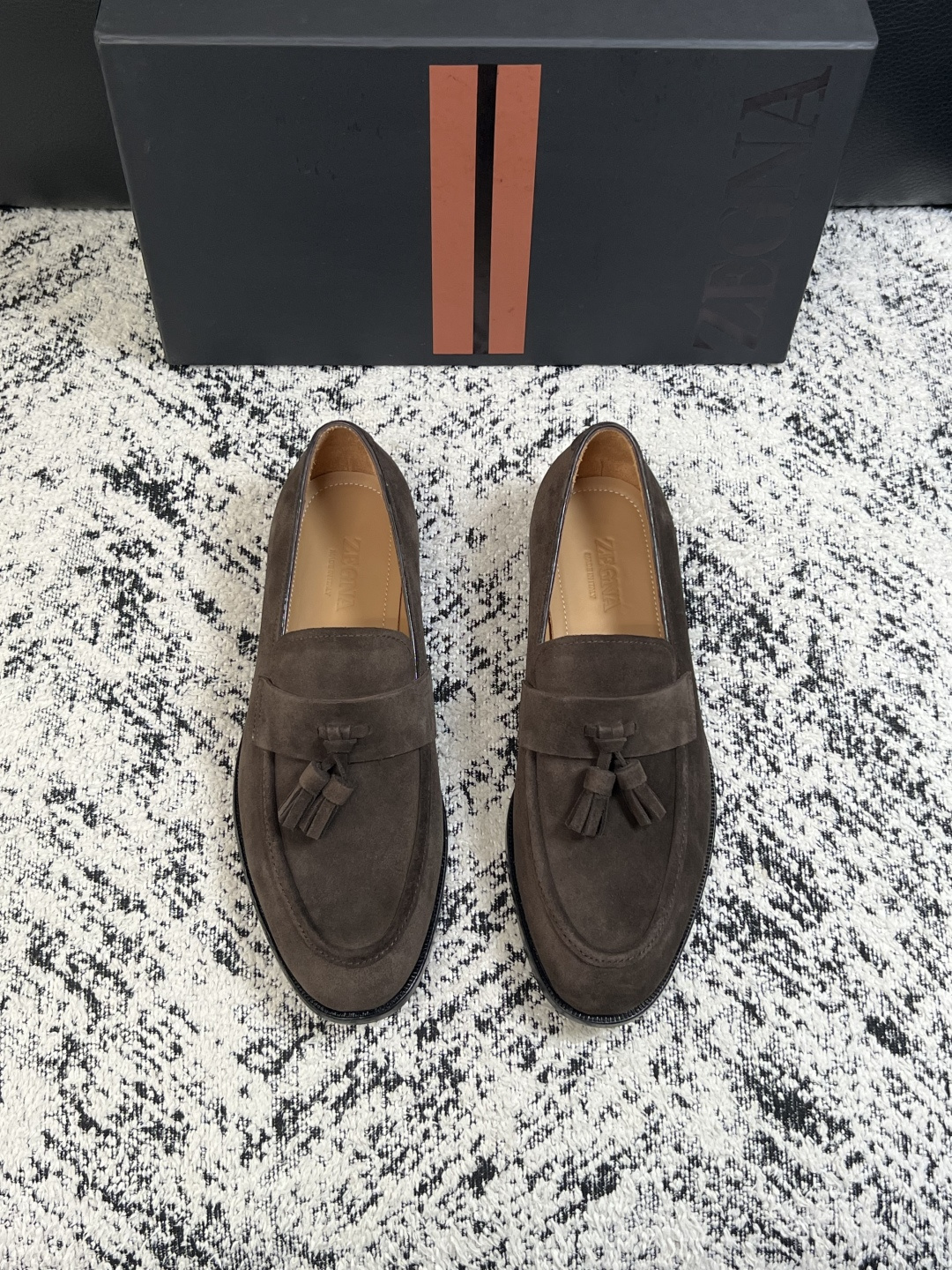Zegna  高品质  顶级工艺品  杰尼亚  皮鞋专柜新款原厂配置，意大利进口牛皮面料，进口牛里垫，透气舒适，鞋底：原