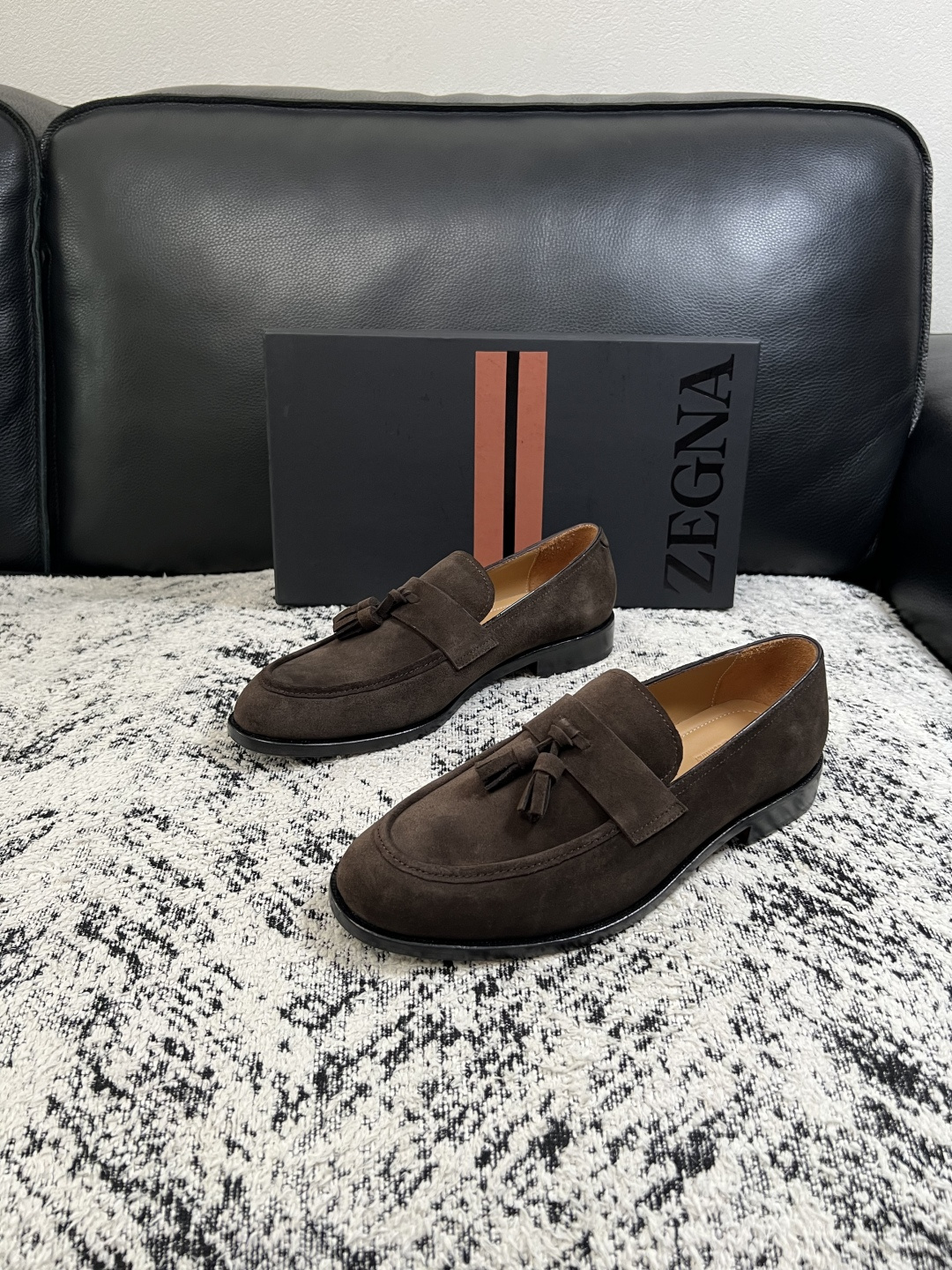 Zegna  高品质  顶级工艺品  杰尼亚  皮鞋专柜新款原厂配置，意大利进口牛皮面料，进口牛里垫，透气舒适，鞋底：原