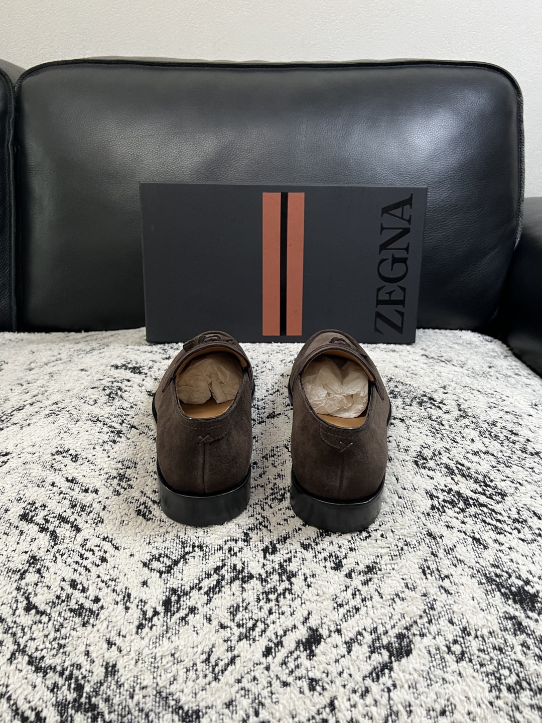 Zegna  高品质  顶级工艺品  杰尼亚  皮鞋专柜新款原厂配置，意大利进口牛皮面料，进口牛里垫，透气舒适，鞋底：原