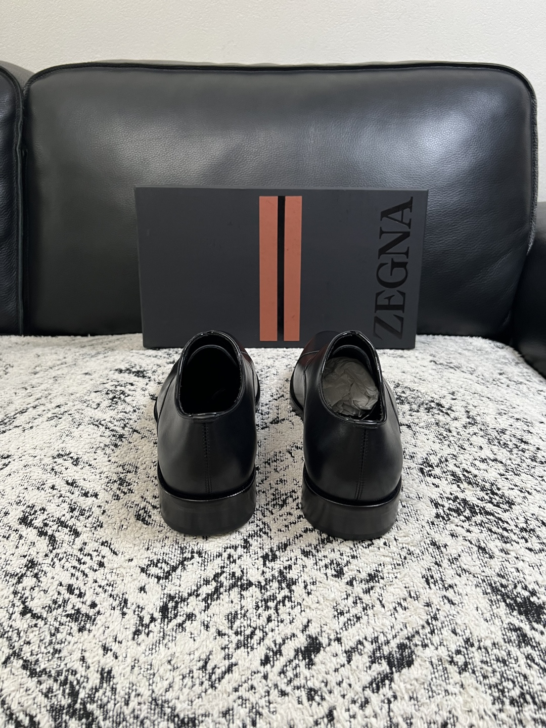 Zegna  高品质  顶级工艺品  杰尼亚  皮鞋专柜新款原厂配置，意大利进口牛皮面料，进口牛里垫，透气舒适，鞋底：原