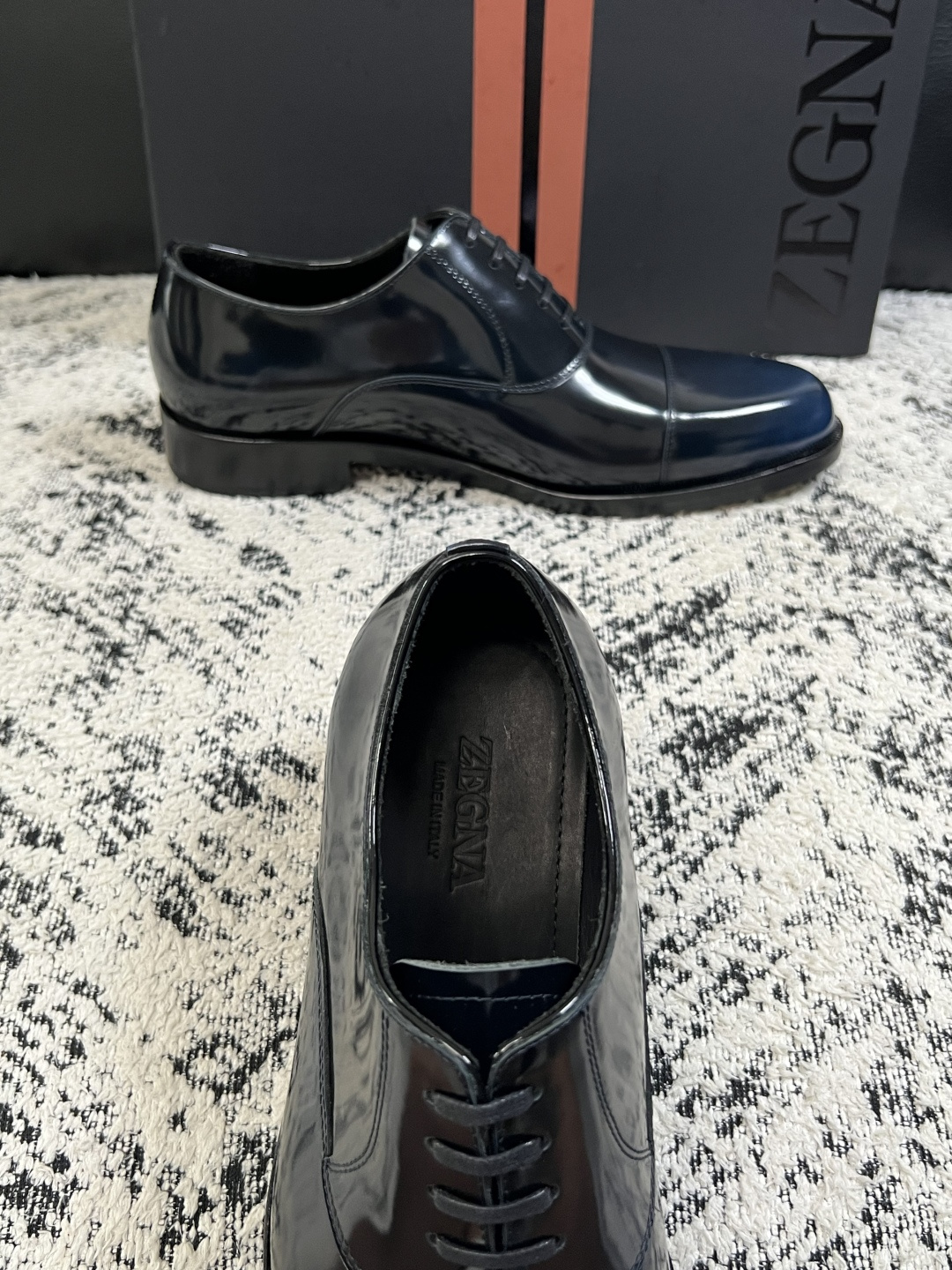 Zegna  高品质  顶级工艺品  杰尼亚  皮鞋专柜新款原厂配置，意大利进口牛皮面料，进口牛里垫，透气舒适，鞋底：原