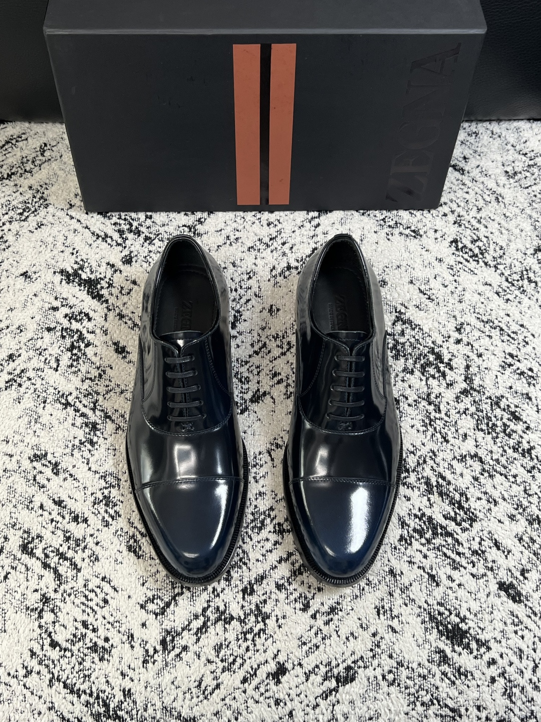 Zegna  高品质  顶级工艺品  杰尼亚  皮鞋专柜新款原厂配置，意大利进口牛皮面料，进口牛里垫，透气舒适，鞋底：原