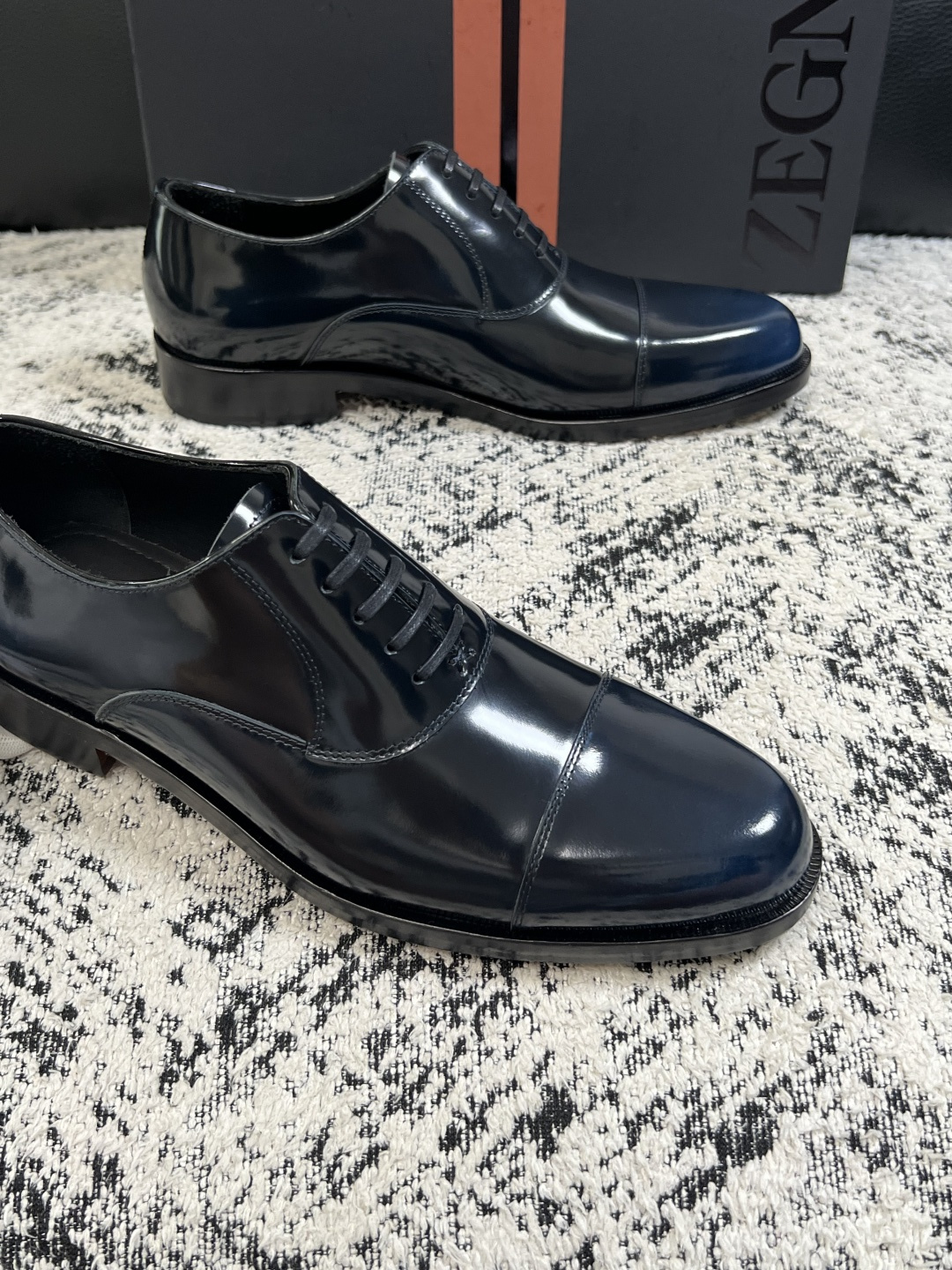 Zegna  高品质  顶级工艺品  杰尼亚  皮鞋专柜新款原厂配置，意大利进口牛皮面料，进口牛里垫，透气舒适，鞋底：原