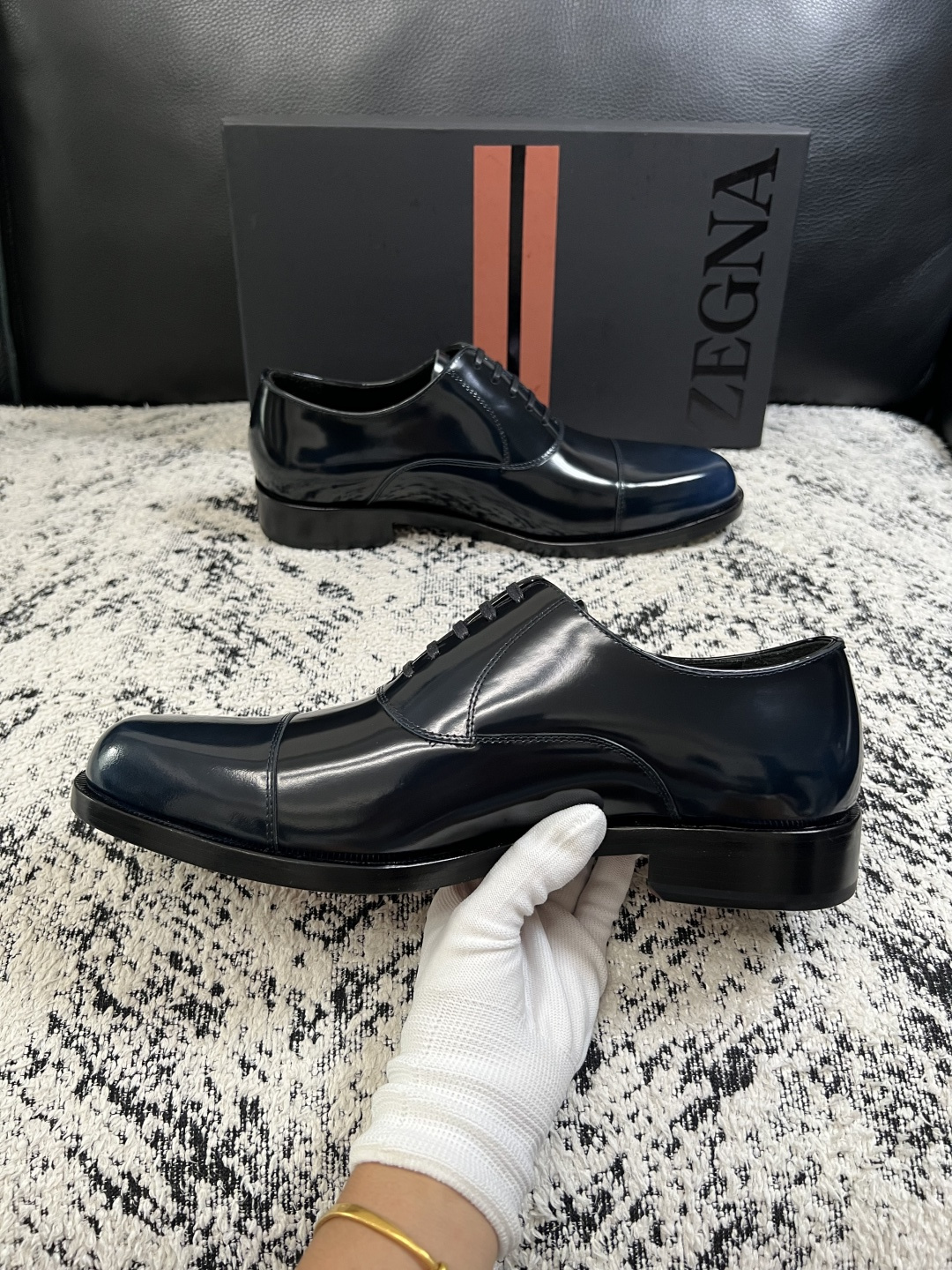 Zegna  高品质  顶级工艺品  杰尼亚  皮鞋专柜新款原厂配置，意大利进口牛皮面料，进口牛里垫，透气舒适，鞋底：原
