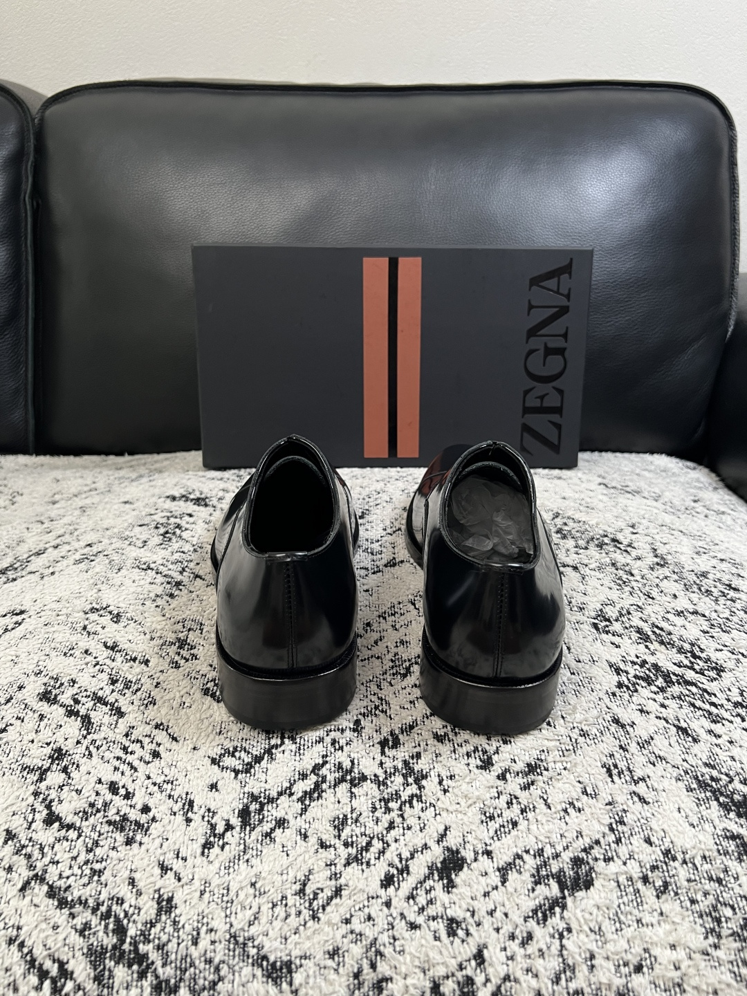 Zegna  高品质  顶级工艺品  杰尼亚  皮鞋专柜新款原厂配置，意大利进口牛皮面料，进口牛里垫，透气舒适，鞋底：原