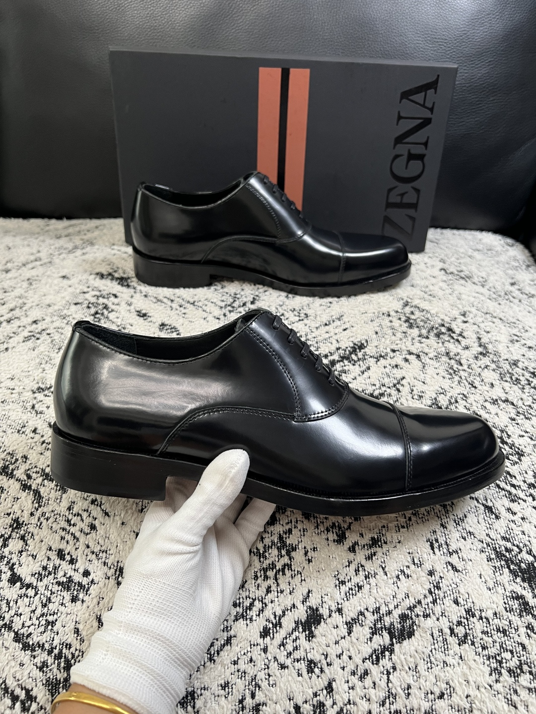 Zegna  高品质  顶级工艺品  杰尼亚  皮鞋专柜新款原厂配置，意大利进口牛皮面料，进口牛里垫，透气舒适，鞋底：原