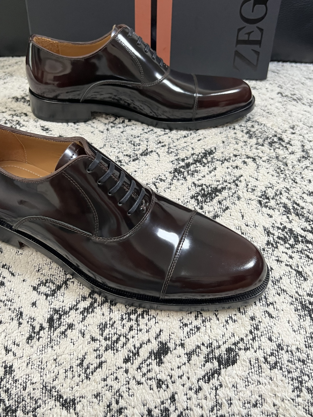 Zegna  高品质  顶级工艺品  杰尼亚  皮鞋专柜新款原厂配置，意大利进口牛皮面料，进口牛里垫，透气舒适，鞋底：原