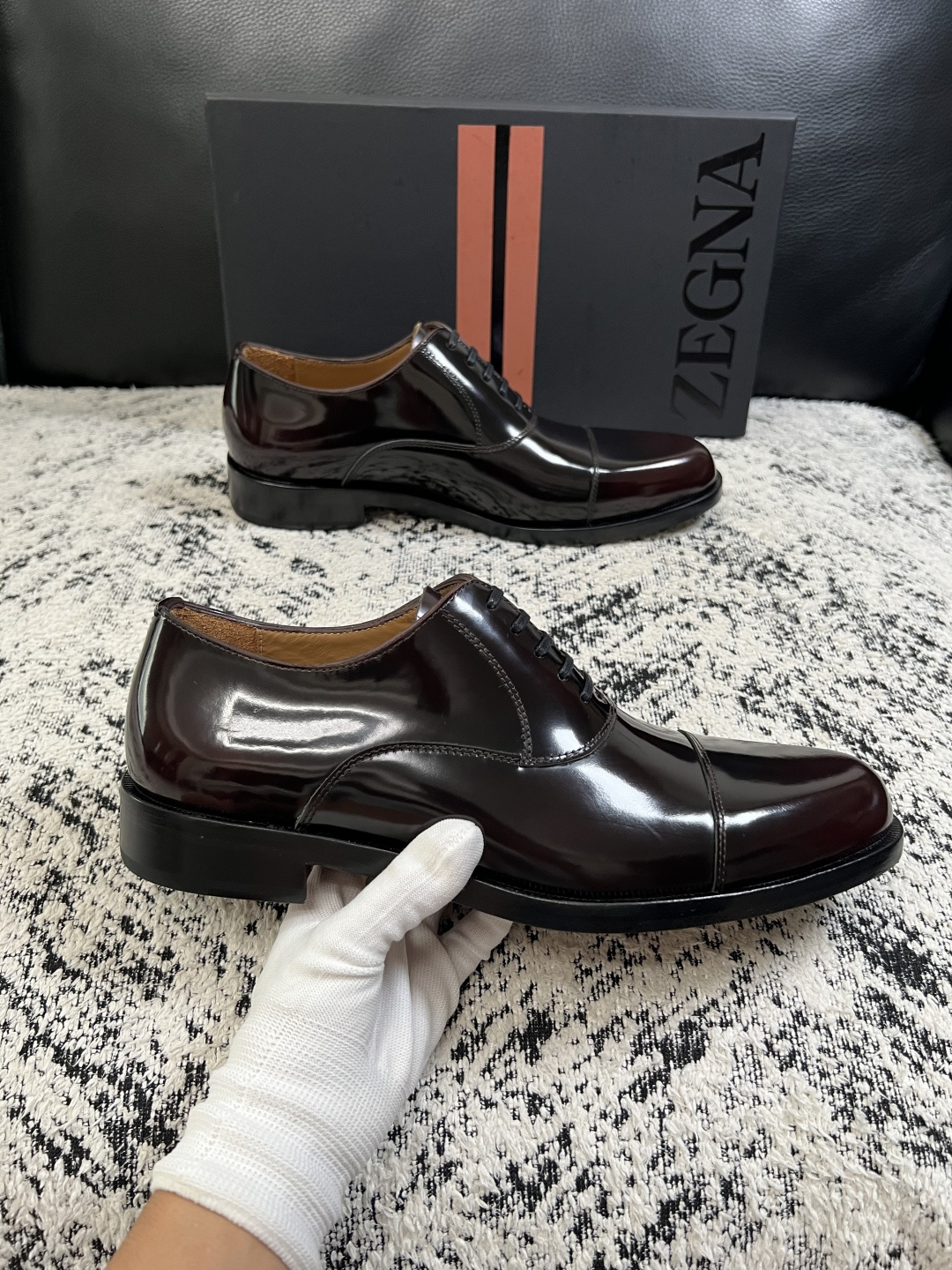 Zegna  高品质  顶级工艺品  杰尼亚  皮鞋专柜新款原厂配置，意大利进口牛皮面料，进口牛里垫，透气舒适，鞋底：原