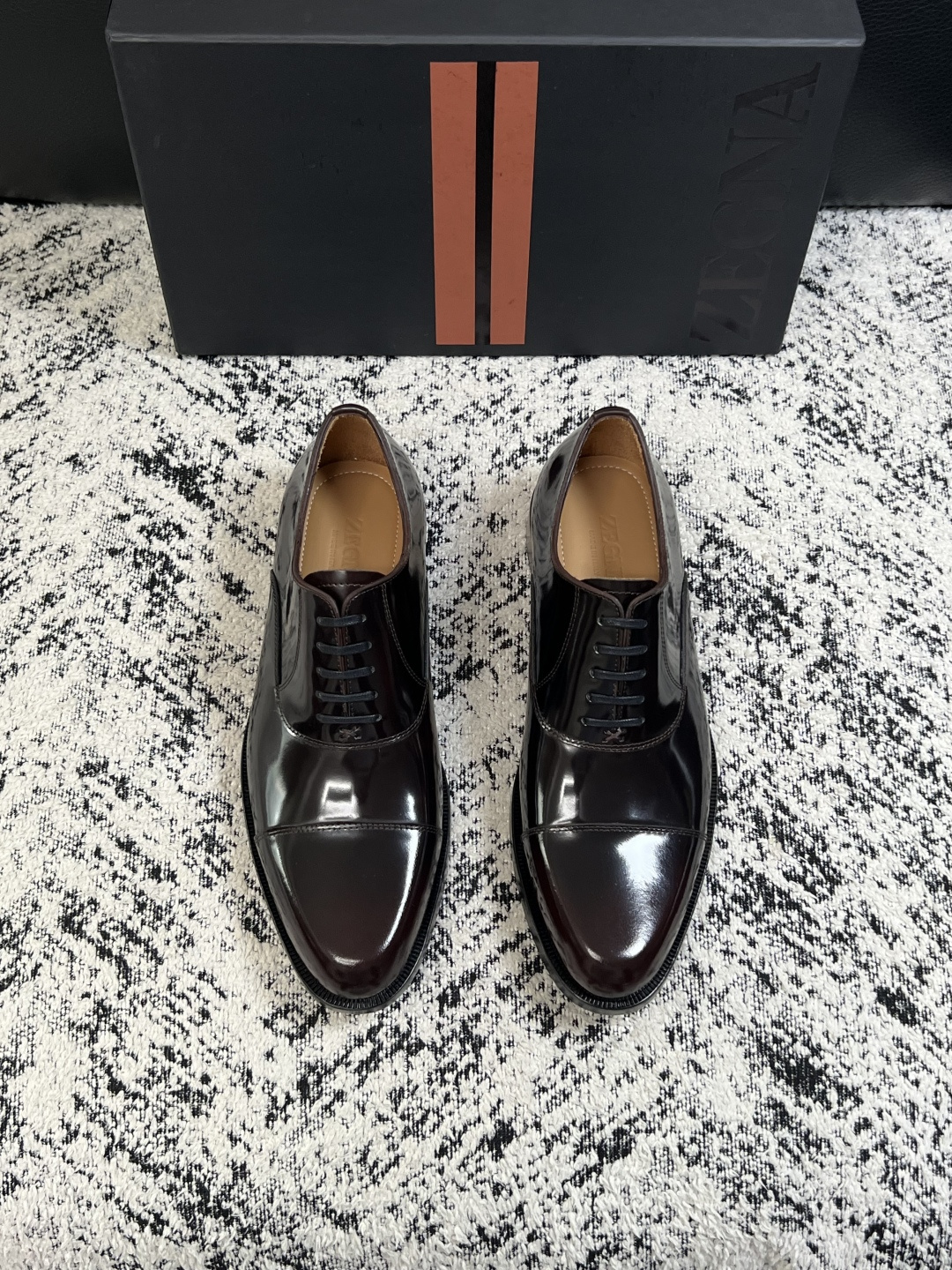 Zegna  高品质  顶级工艺品  杰尼亚  皮鞋专柜新款原厂配置，意大利进口牛皮面料，进口牛里垫，透气舒适，鞋底：原