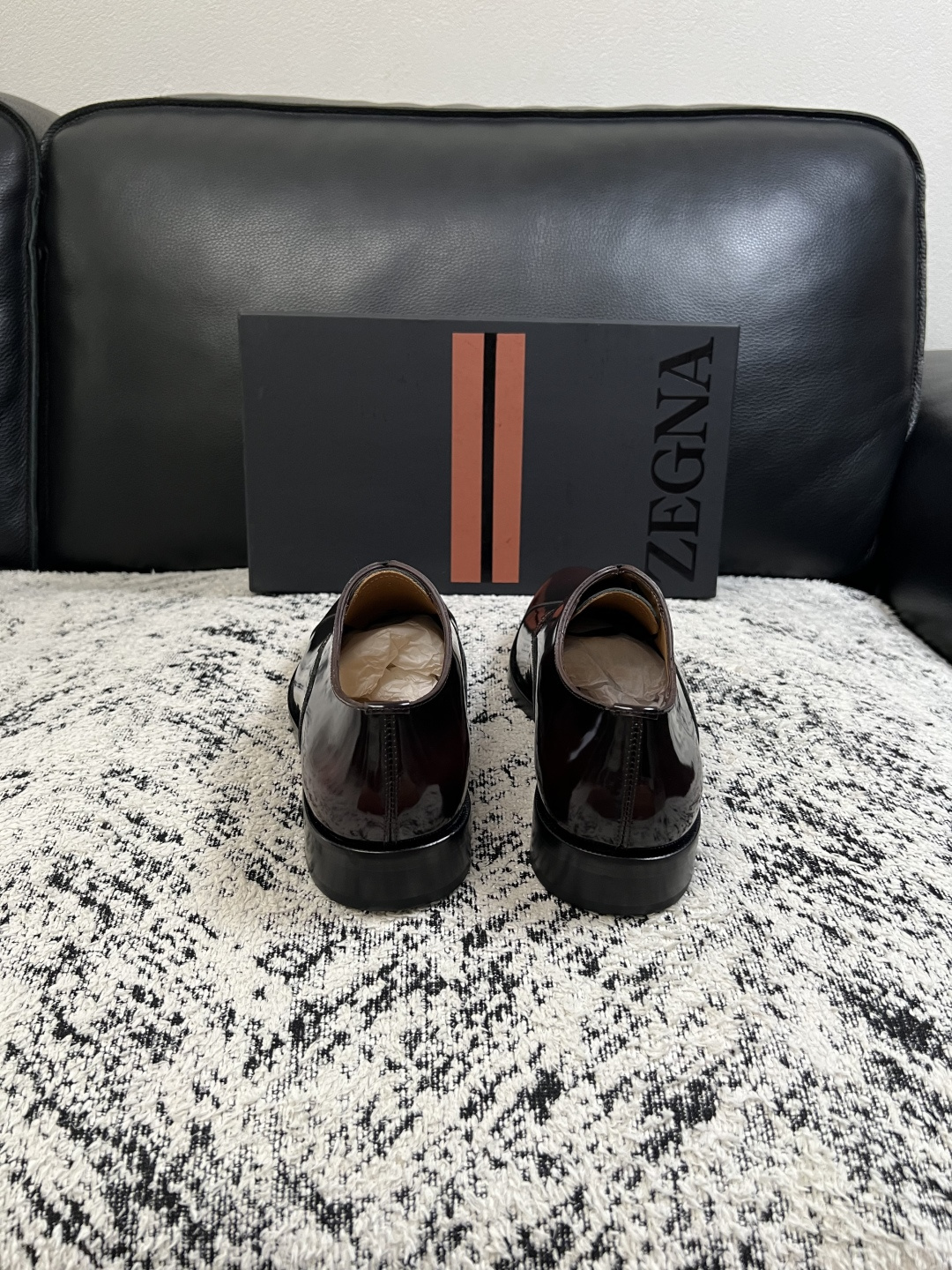 Zegna  高品质  顶级工艺品  杰尼亚  皮鞋专柜新款原厂配置，意大利进口牛皮面料，进口牛里垫，透气舒适，鞋底：原