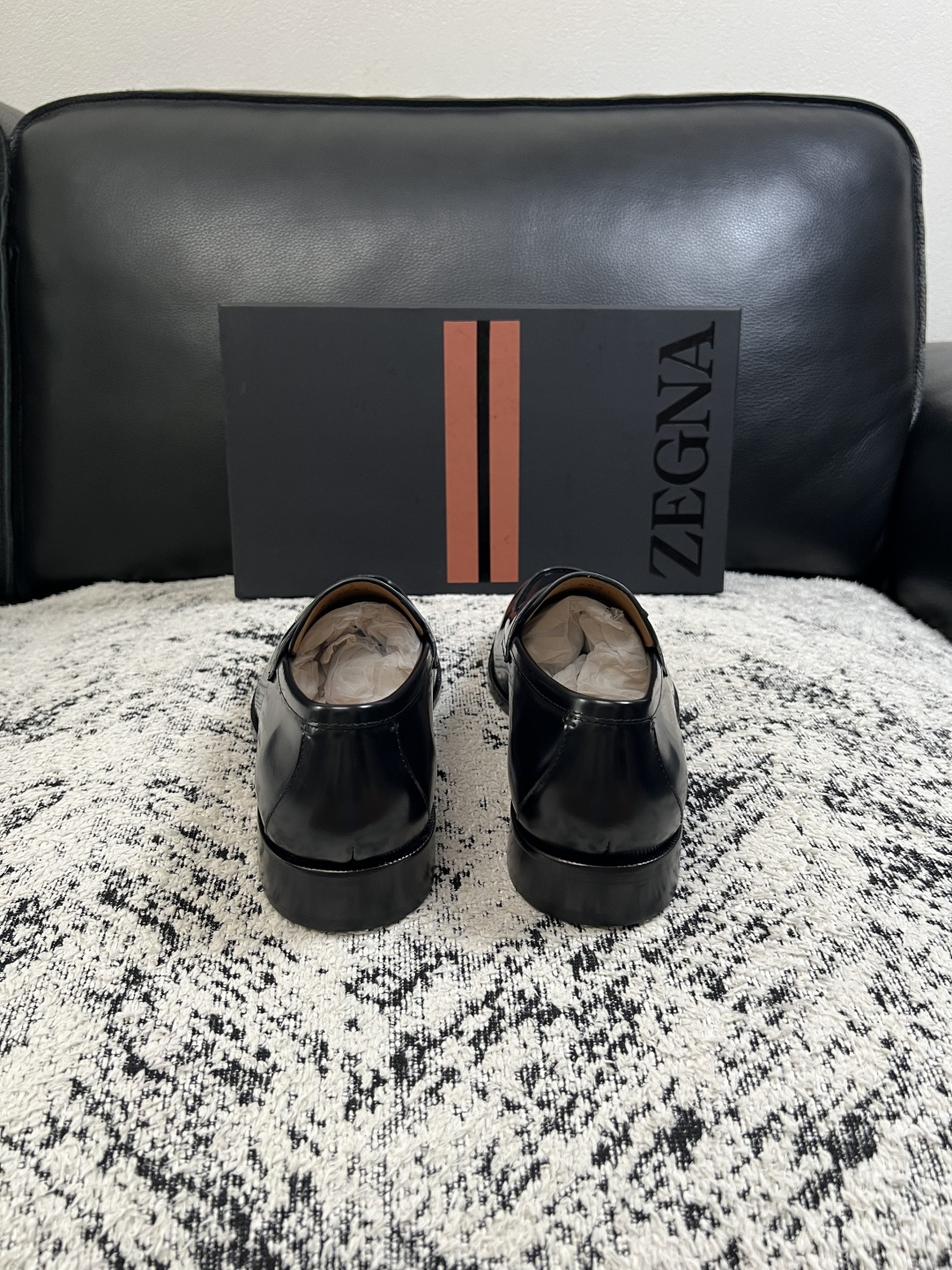 Zegna  高品质  顶级工艺品  杰尼亚  皮鞋专柜新款原厂配置，意大利进口牛皮面料，进口牛里垫，透气舒适，鞋底：原