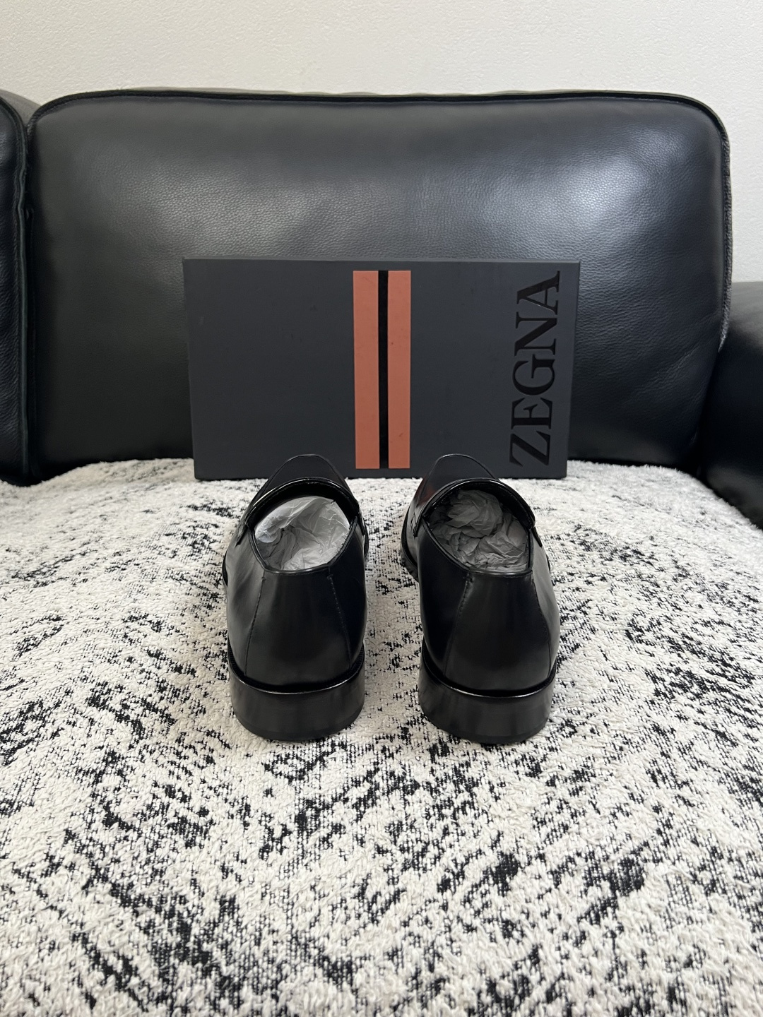 Zegna  高品质  顶级工艺品  杰尼亚  皮鞋专柜新款原厂配置，意大利进口牛皮面料，进口牛里垫，透气舒适，鞋底：原