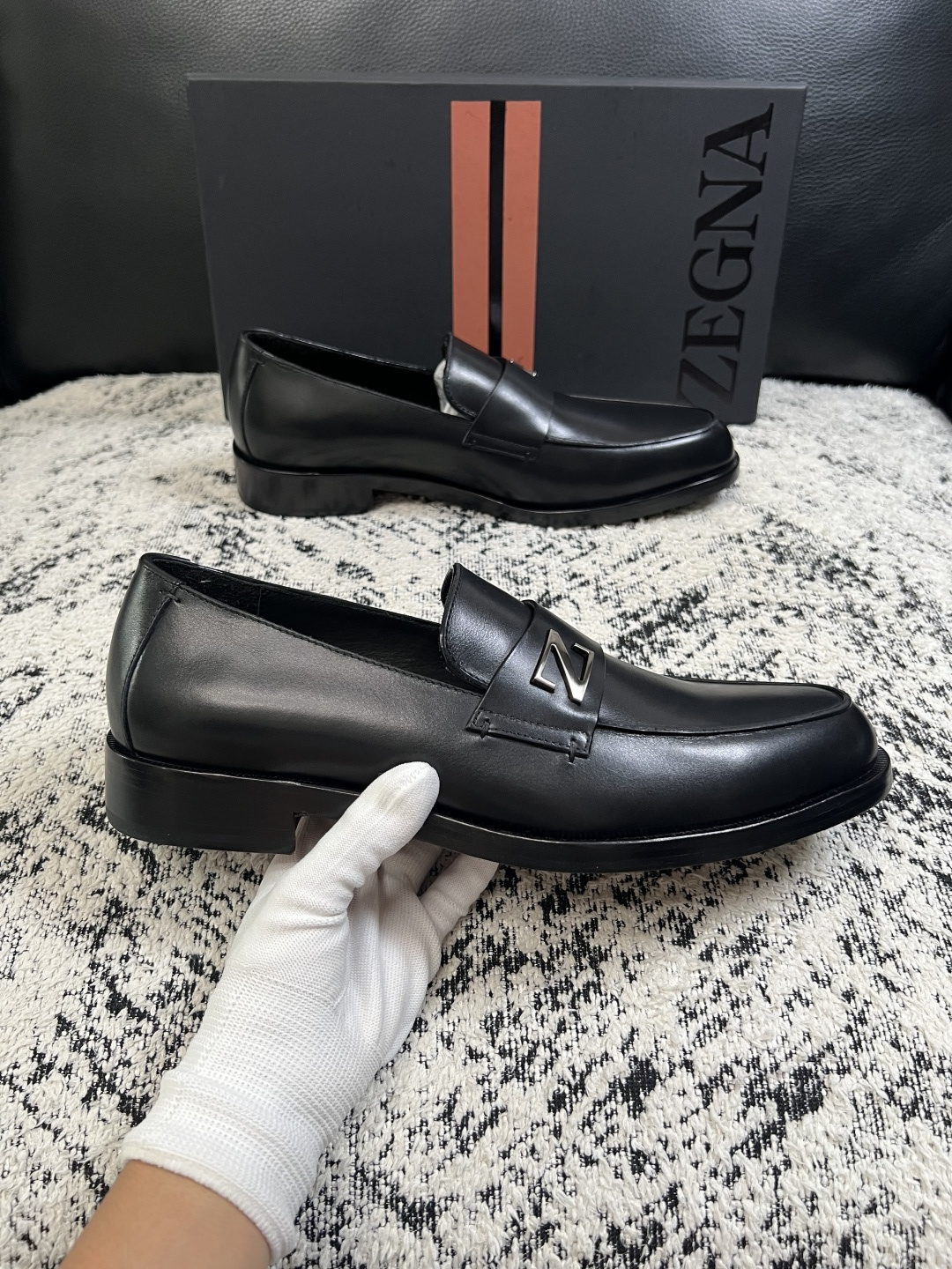 Zegna  高品质  顶级工艺品  杰尼亚  皮鞋专柜新款原厂配置，意大利进口牛皮面料，进口牛里垫，透气舒适，鞋底：原