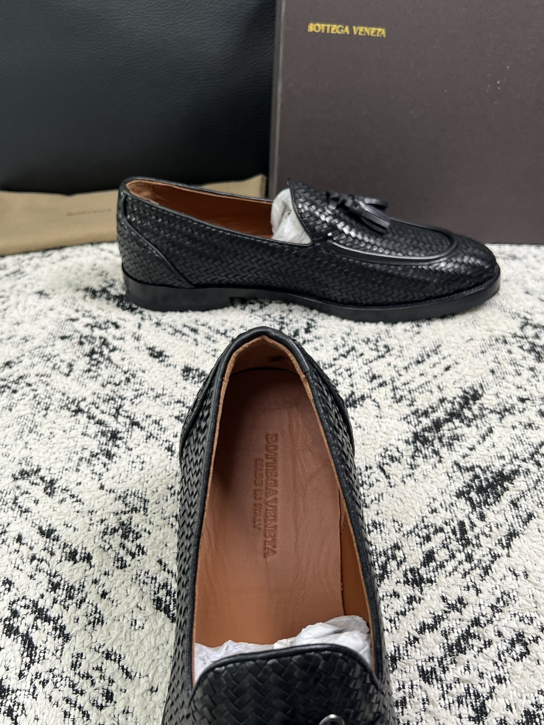 BOTTEGA  VENETA  高品质  顶级工艺品   葆蝶家 专柜同步，鞋面意大利进口编织牛皮面料，透气牛皮内里舒
