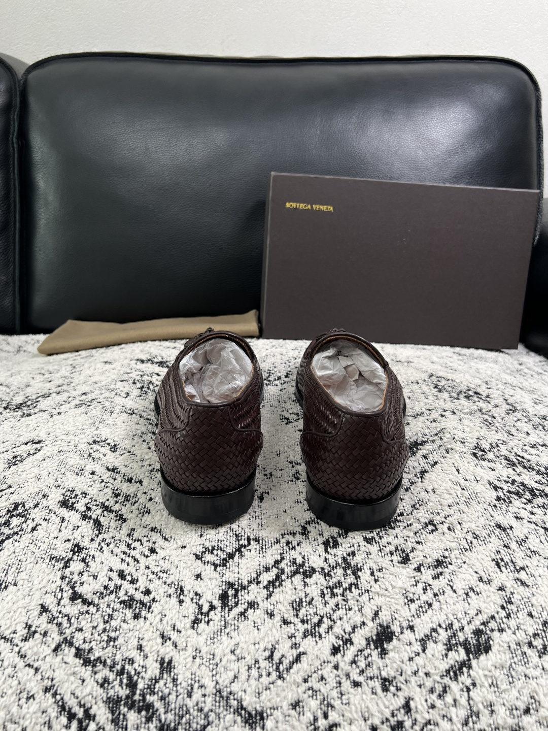 BOTTEGA  VENETA  高品质  顶级工艺品   葆蝶家 专柜同步，鞋面意大利进口编织牛皮面料，透气牛皮内里舒