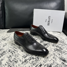 Berluti 高品质 顶级工艺品 布鲁提 专柜同步发售原厂配置,意大利进口牛皮面料,全进口水染牛皮里垫,鞋底:原 Berluti 高品质 顶级工艺品 布鲁提 专柜同步发售原厂配置,意大利进口牛皮面料,全进口水染牛皮里垫,鞋底:原