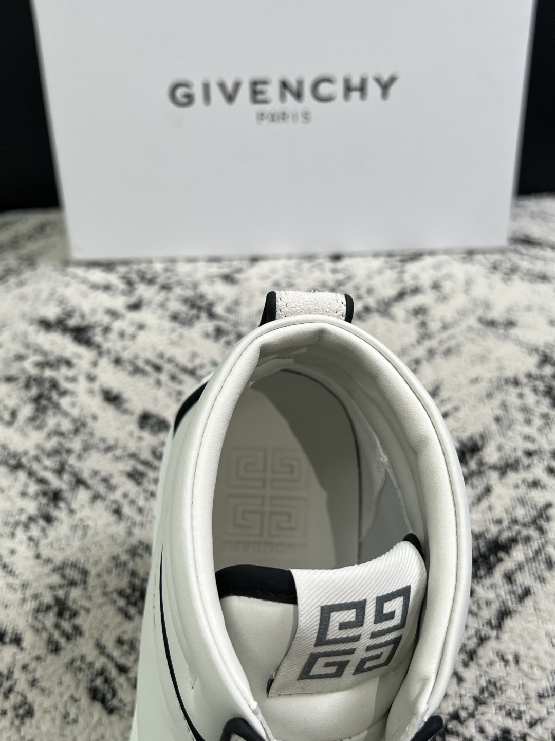 Givenchy  高品质   顶级工艺品  纪梵希  靴子专柜新品同步，鞋面意大利进口牛皮面料，进口水染牛皮内里垫，鞋