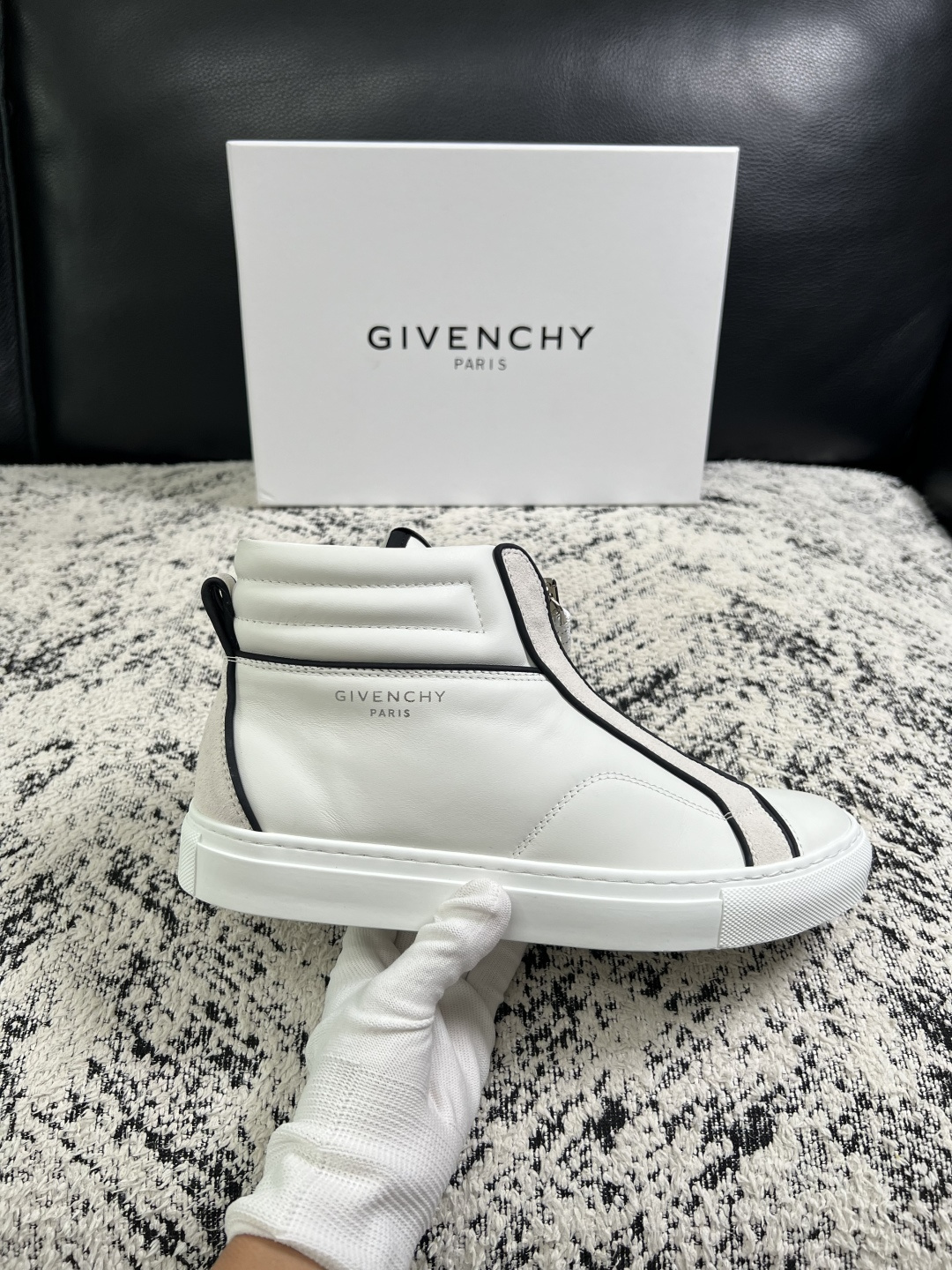 Givenchy  高品质   顶级工艺品  纪梵希  靴子专柜新品同步，鞋面意大利进口牛皮面料，进口水染牛皮内里垫，鞋