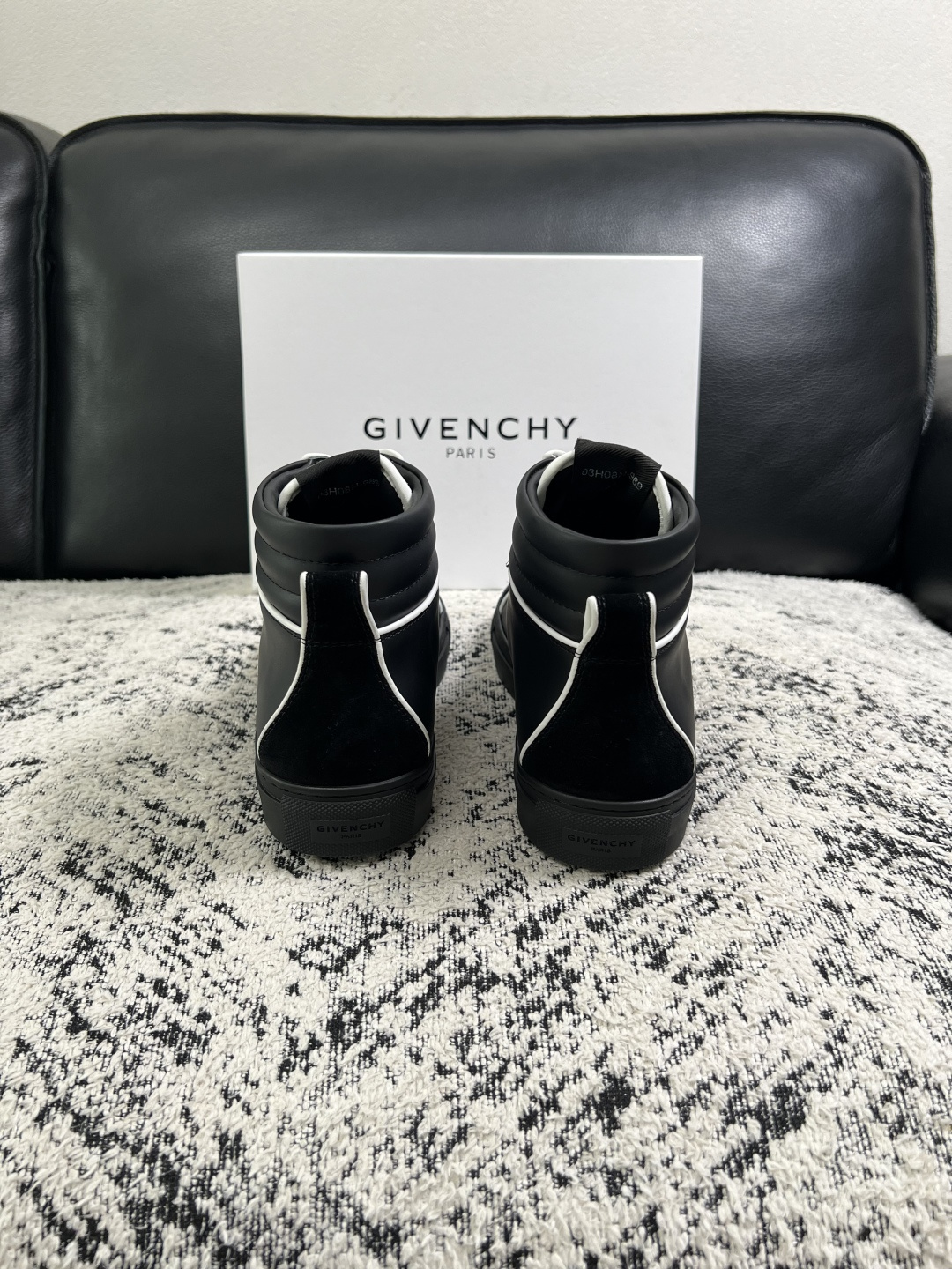 Givenchy  高品质   顶级工艺品  纪梵希  靴子专柜新品同步，鞋面意大利进口牛皮面料，进口水染牛皮内里垫，鞋