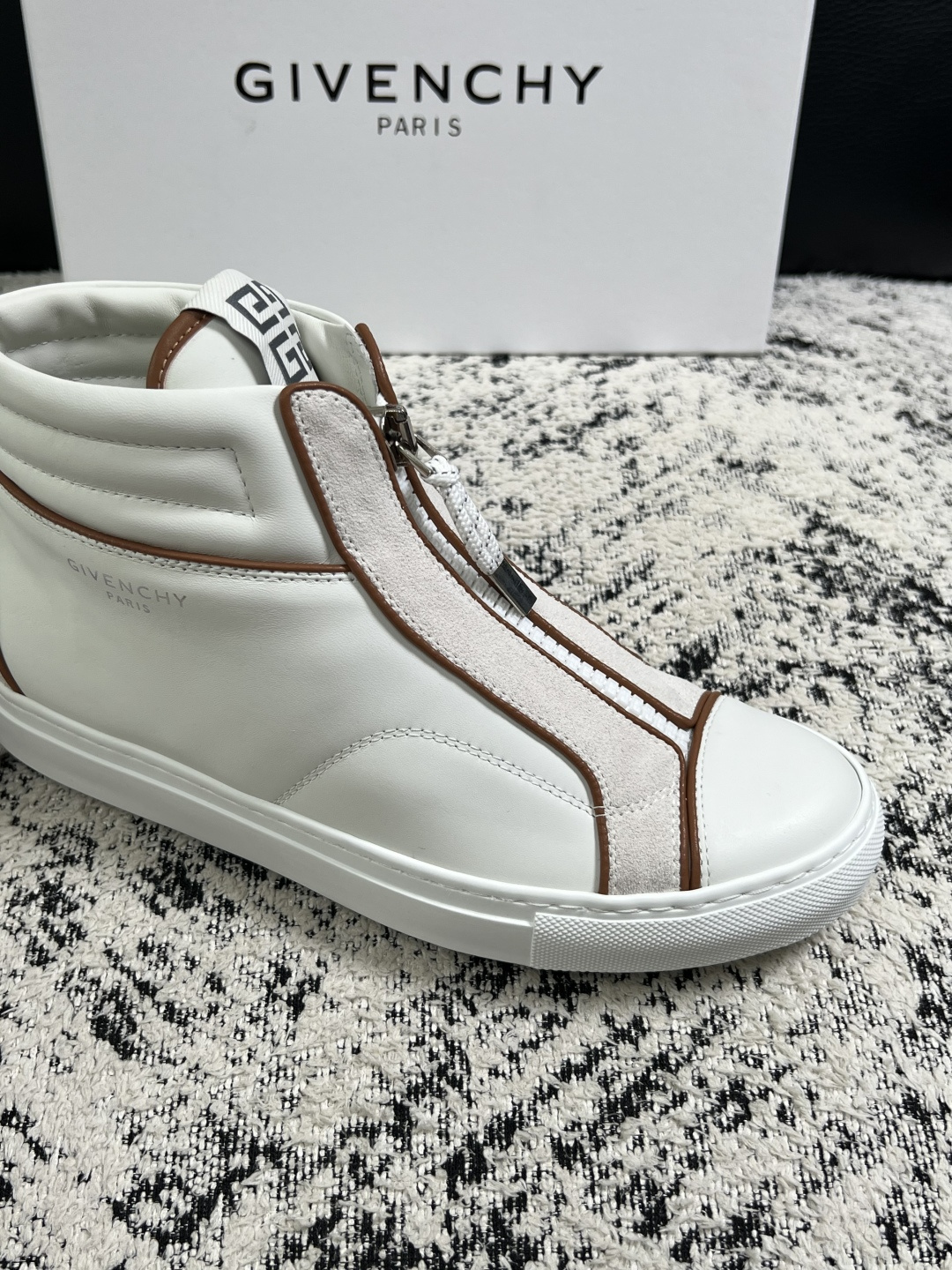 Givenchy  高品质   顶级工艺品  纪梵希  靴子专柜新品同步，鞋面意大利进口牛皮面料，进口水染牛皮内里垫，鞋