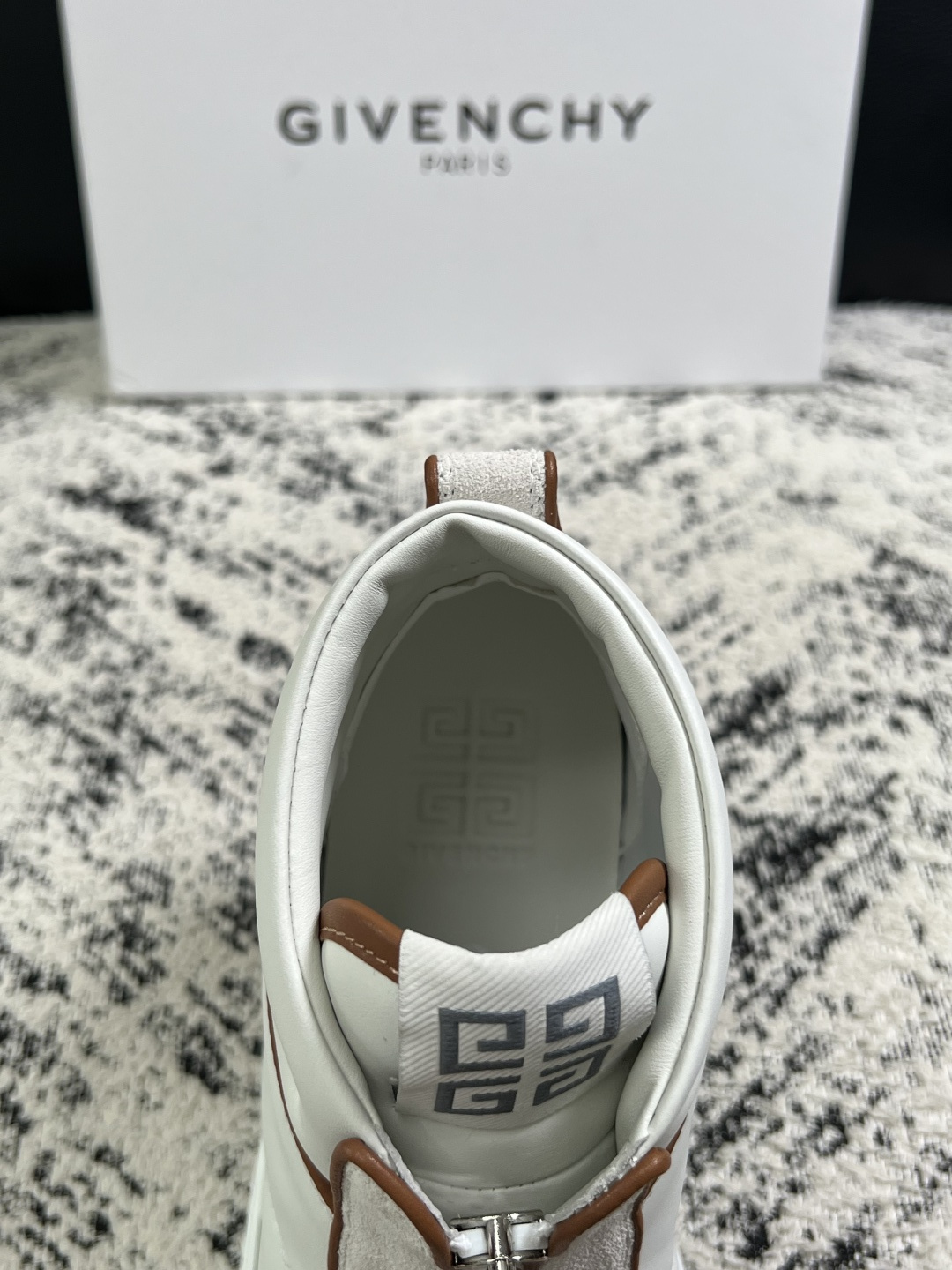 Givenchy  高品质   顶级工艺品  纪梵希  靴子专柜新品同步，鞋面意大利进口牛皮面料，进口水染牛皮内里垫，鞋