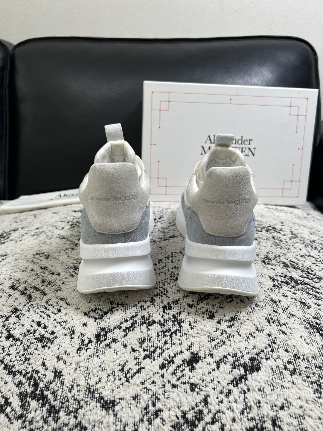 Alexander McQueen  高品质  顶级工艺品  麦昆  专柜同步 原厂配置，意大利进口原版牛皮面料，高品质