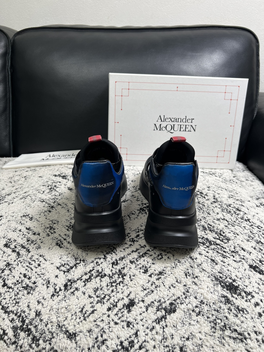 Alexander McQueen  高品质  顶级工艺品  麦昆  专柜同步 原厂配置，意大利进口原版牛皮面料，高品质