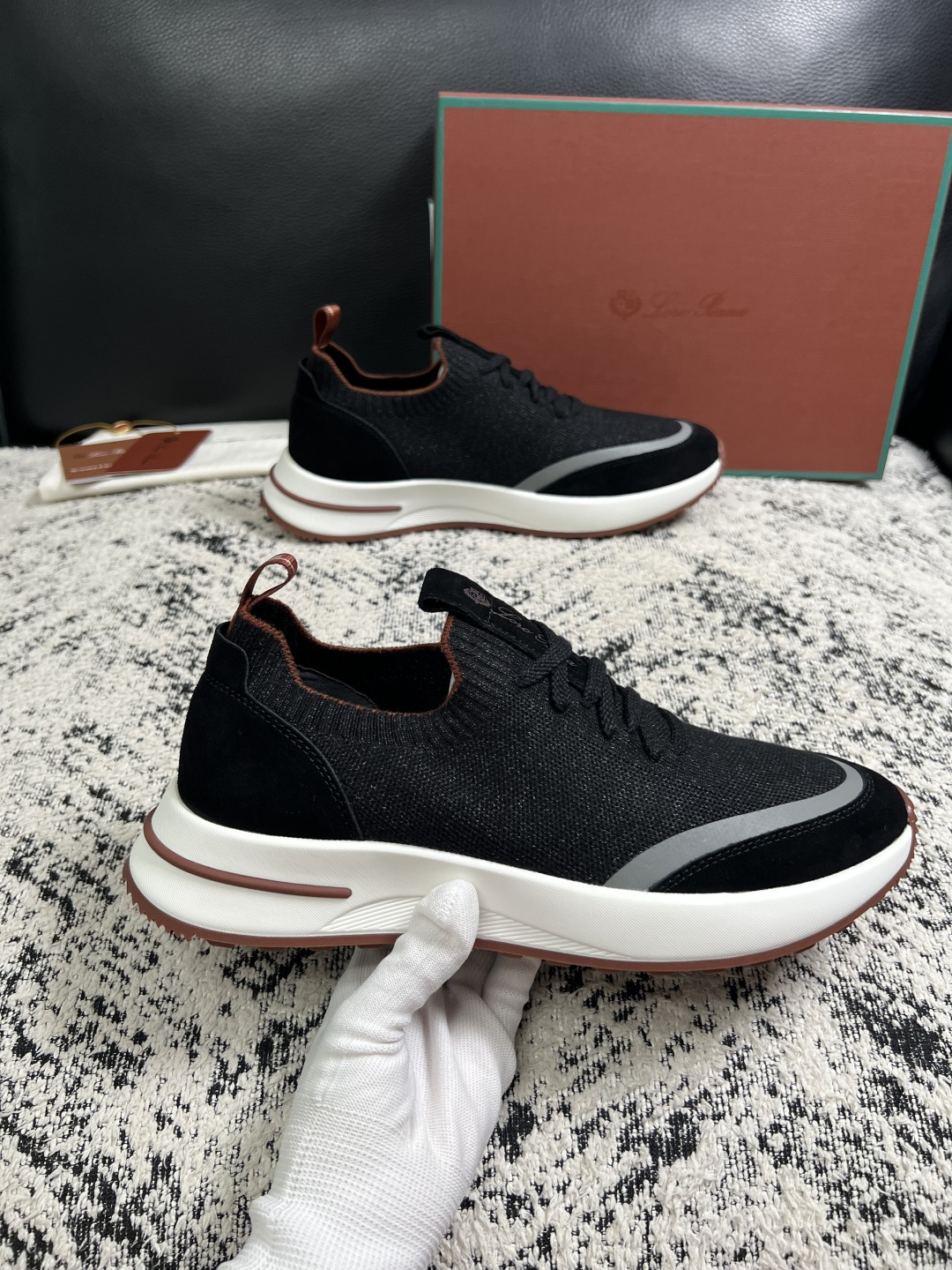 Loro Piana  高品质  顶级工艺品  诺悠翩雅  新品专柜同步原厂配置，鞋面意大利进口牛皮面料，高品质拼接工艺