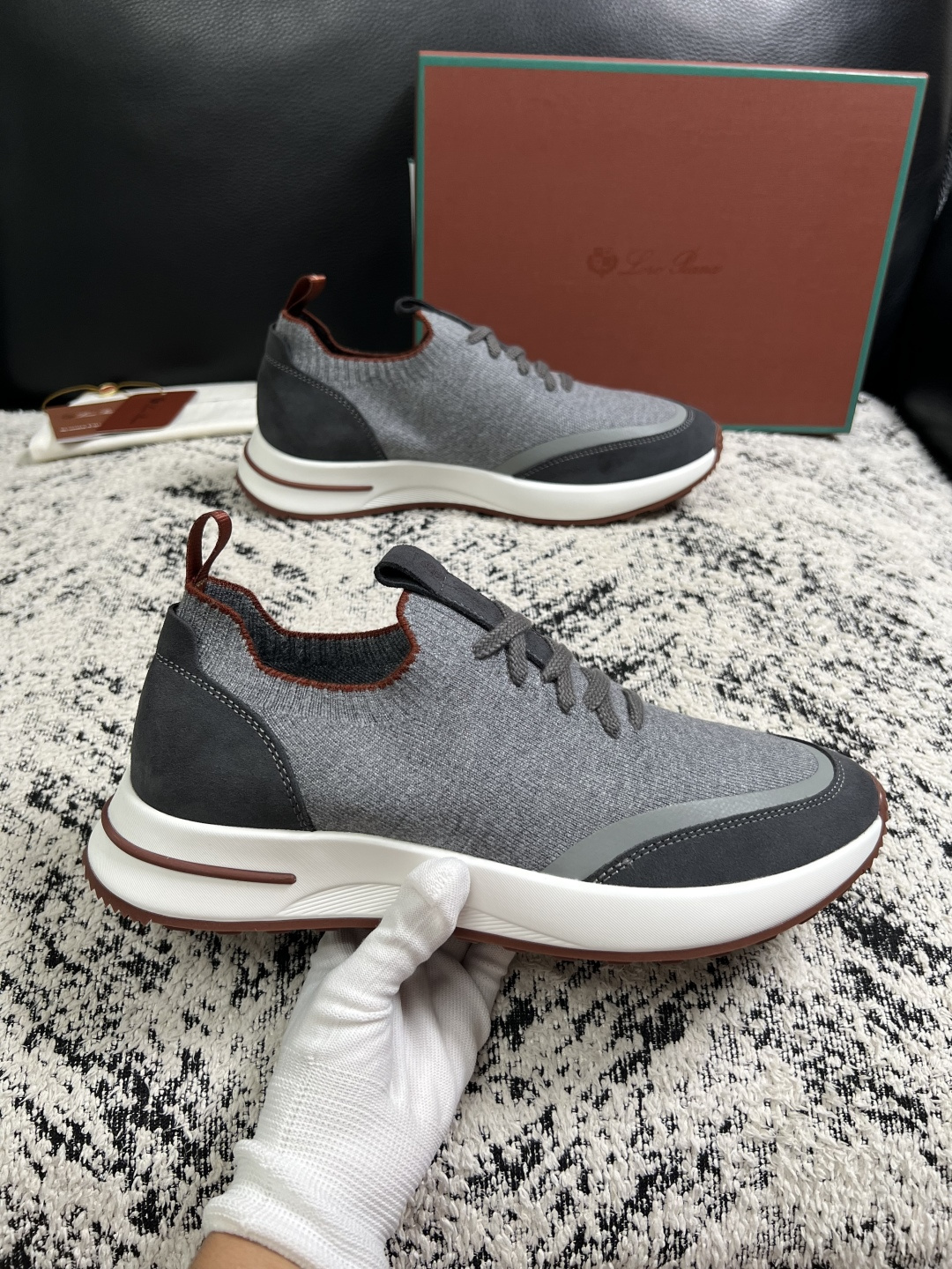 Loro Piana  高品质  顶级工艺品  诺悠翩雅  新品专柜同步原厂配置，鞋面意大利进口牛皮面料，高品质拼接工艺