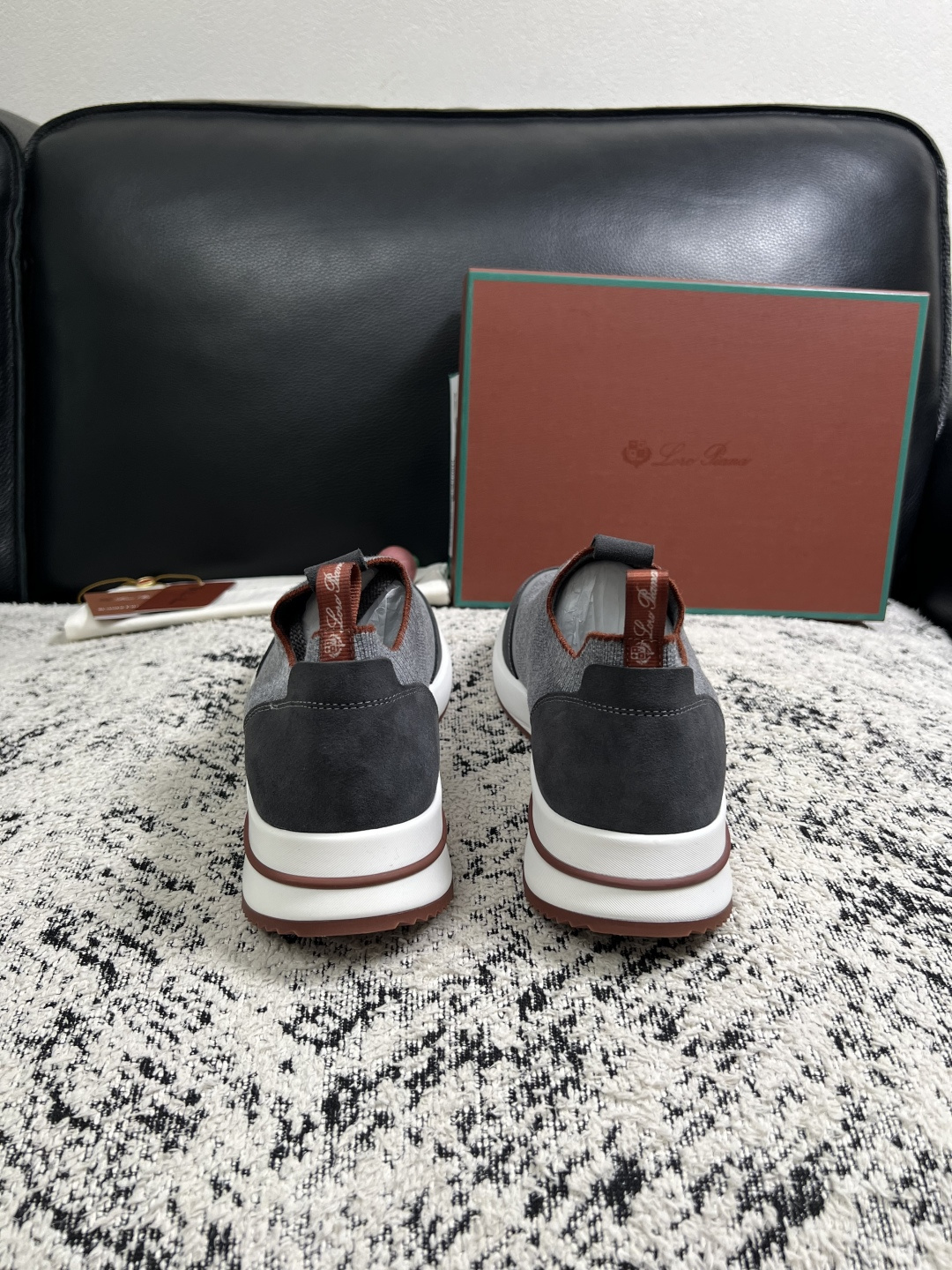 Loro Piana  高品质  顶级工艺品  诺悠翩雅  新品专柜同步原厂配置，鞋面意大利进口牛皮面料，高品质拼接工艺