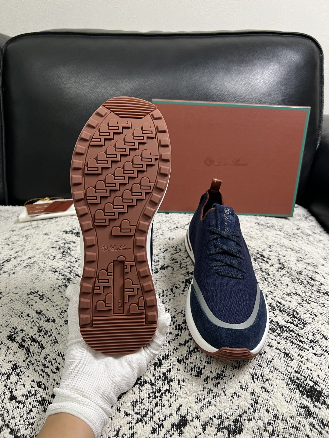 Loro Piana  高品质  顶级工艺品  诺悠翩雅  新品专柜同步原厂配置，鞋面意大利进口牛皮面料，高品质拼接工艺